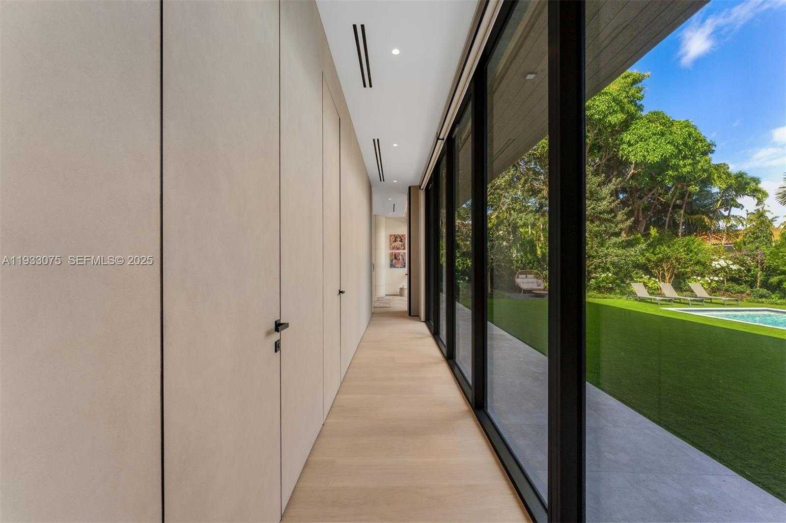 Small Image of 661 MELALEUCA LN, Miami Number 44