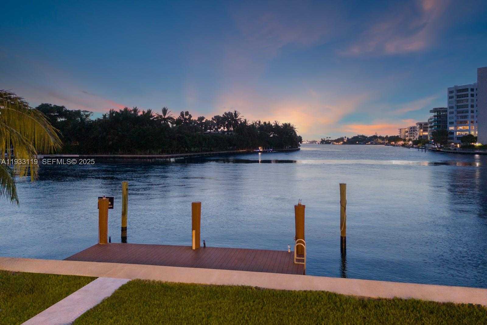 Small Image of 919 92ND ST, Surfside Number 15