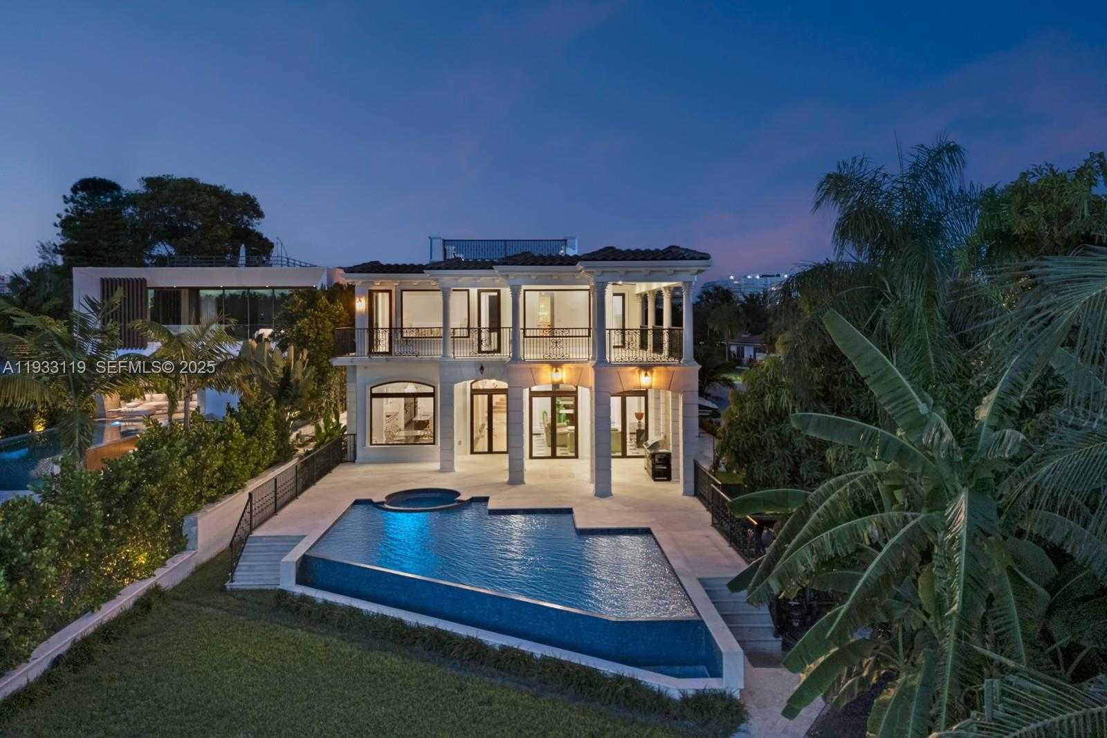 Small Image of 919 92ND ST, Surfside Number 4