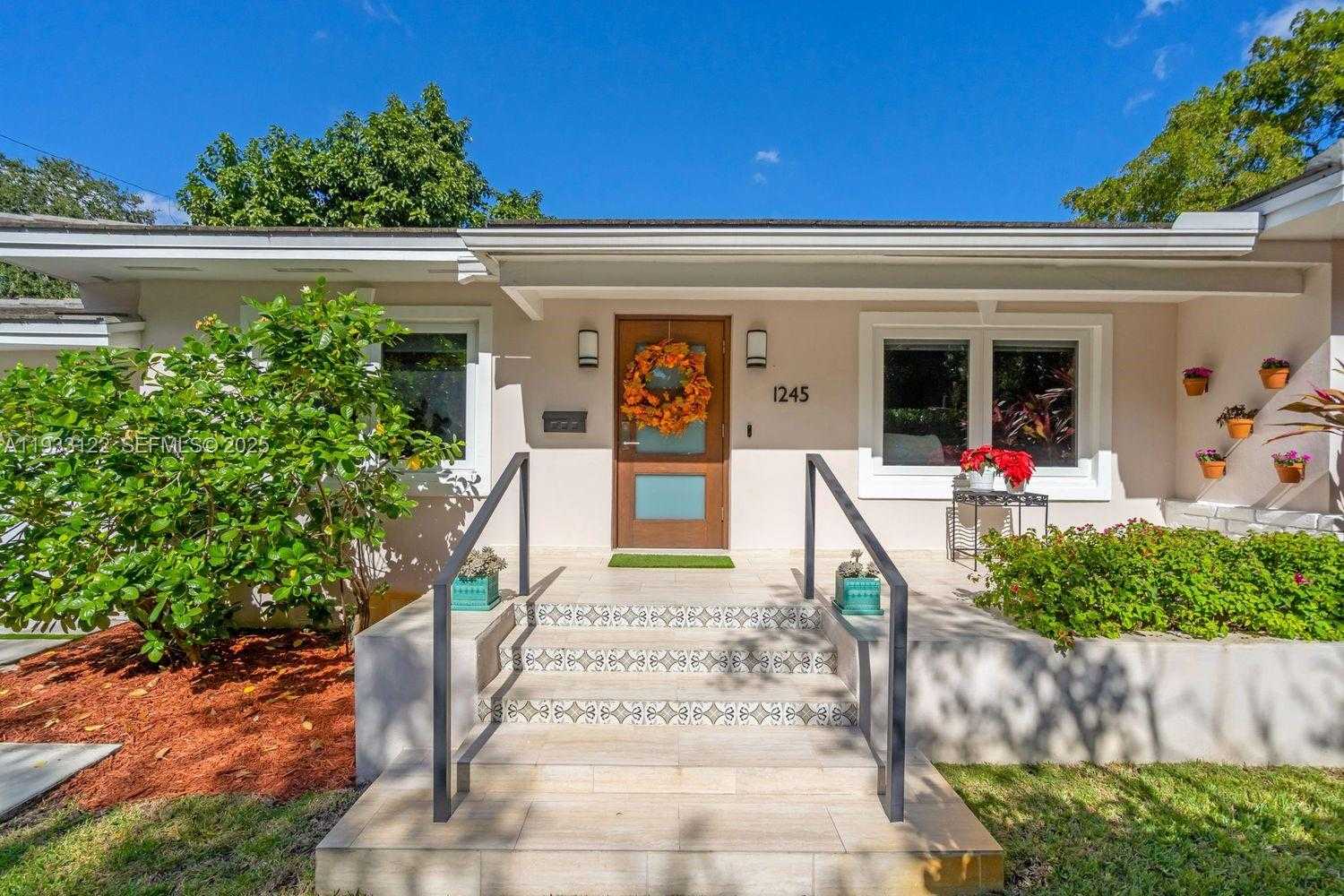 Small Image of 1245 MILAN AVE, Coral Gables Number 2