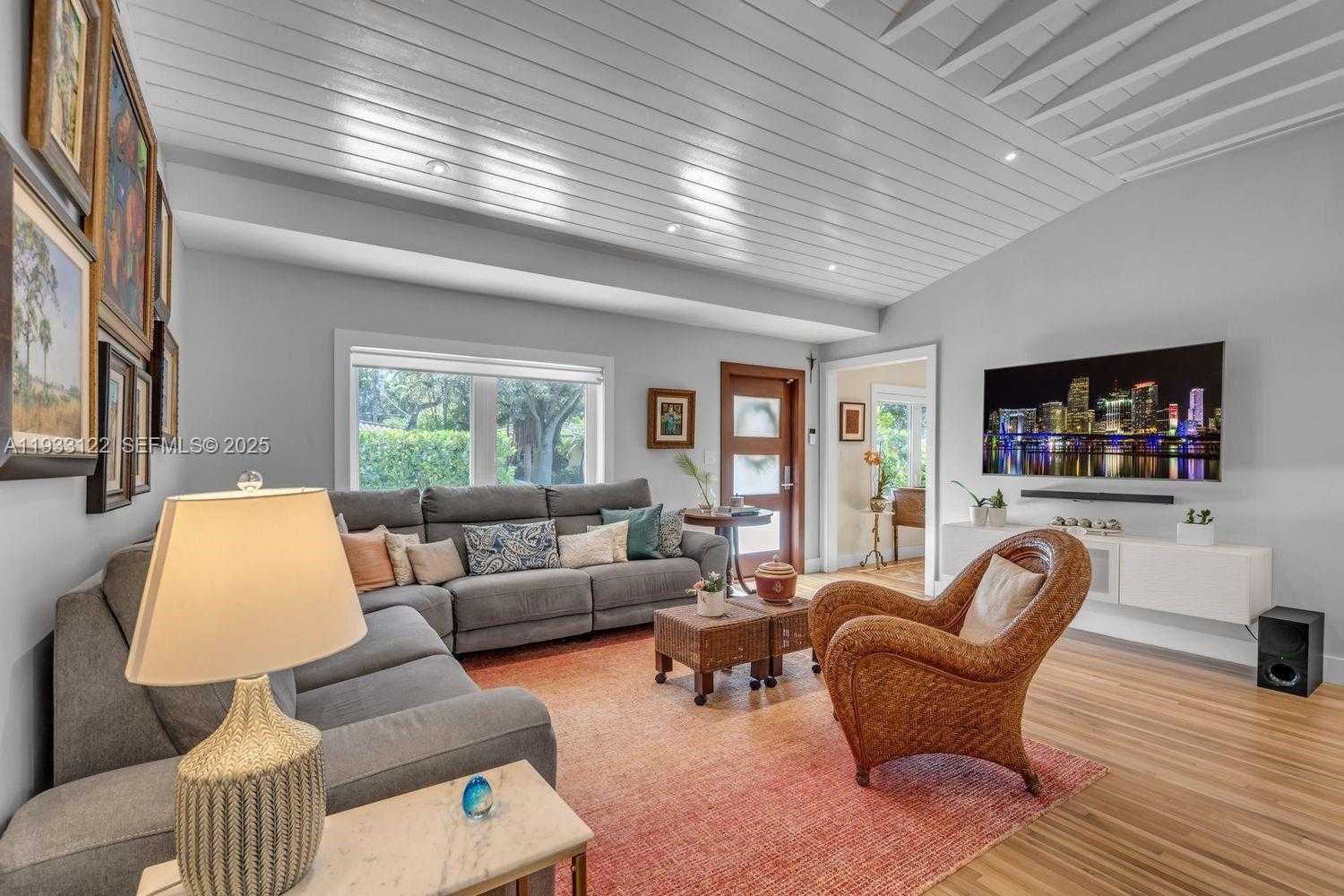 Small Image of 1245 MILAN AVE, Coral Gables Number 4