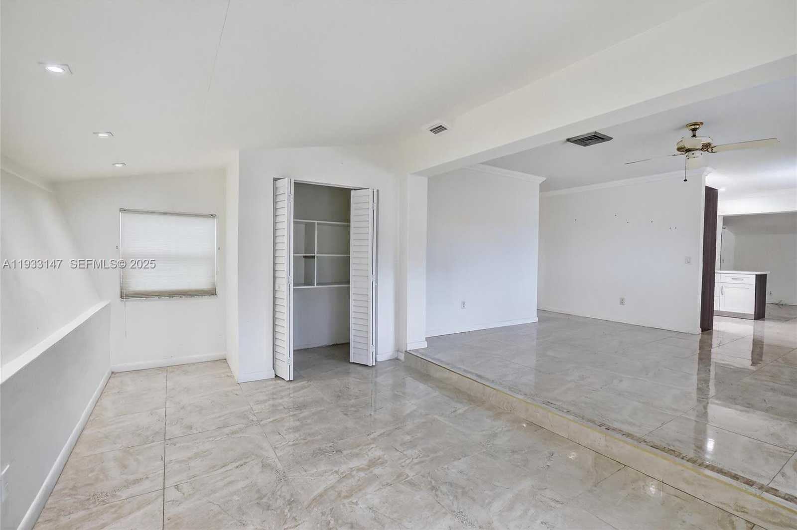 Small Image of 2500 NORTH EAST 209TH TER, Miami Number 12