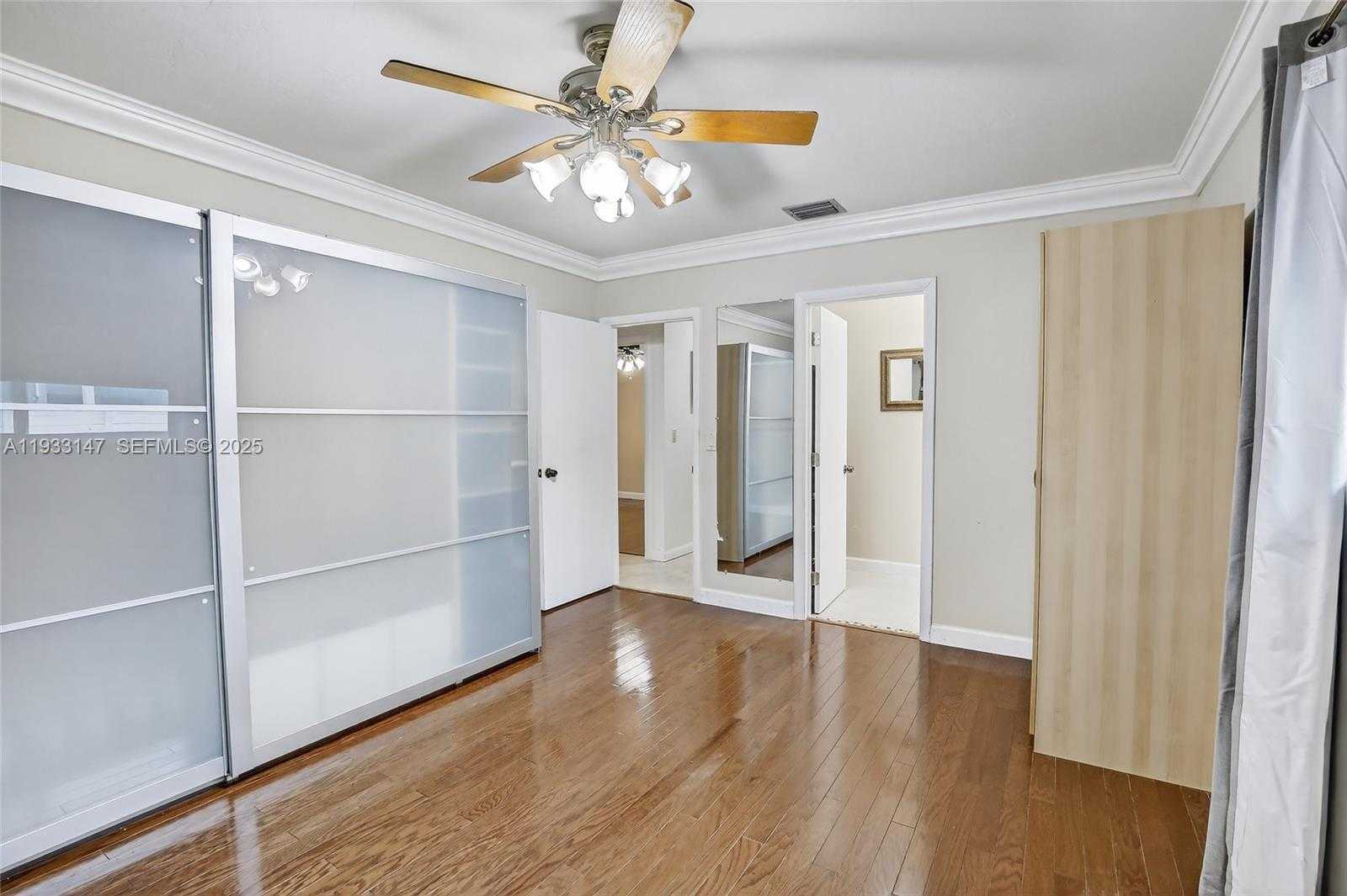 Small Image of 2500 NORTH EAST 209TH TER, Miami Number 26