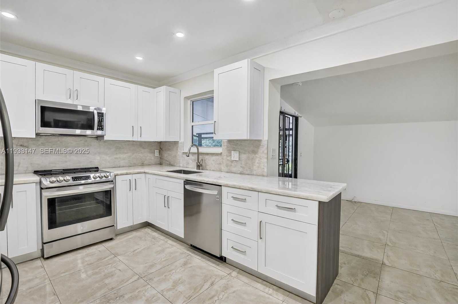 Small Image of 2500 NORTH EAST 209TH TER, Miami Number 9