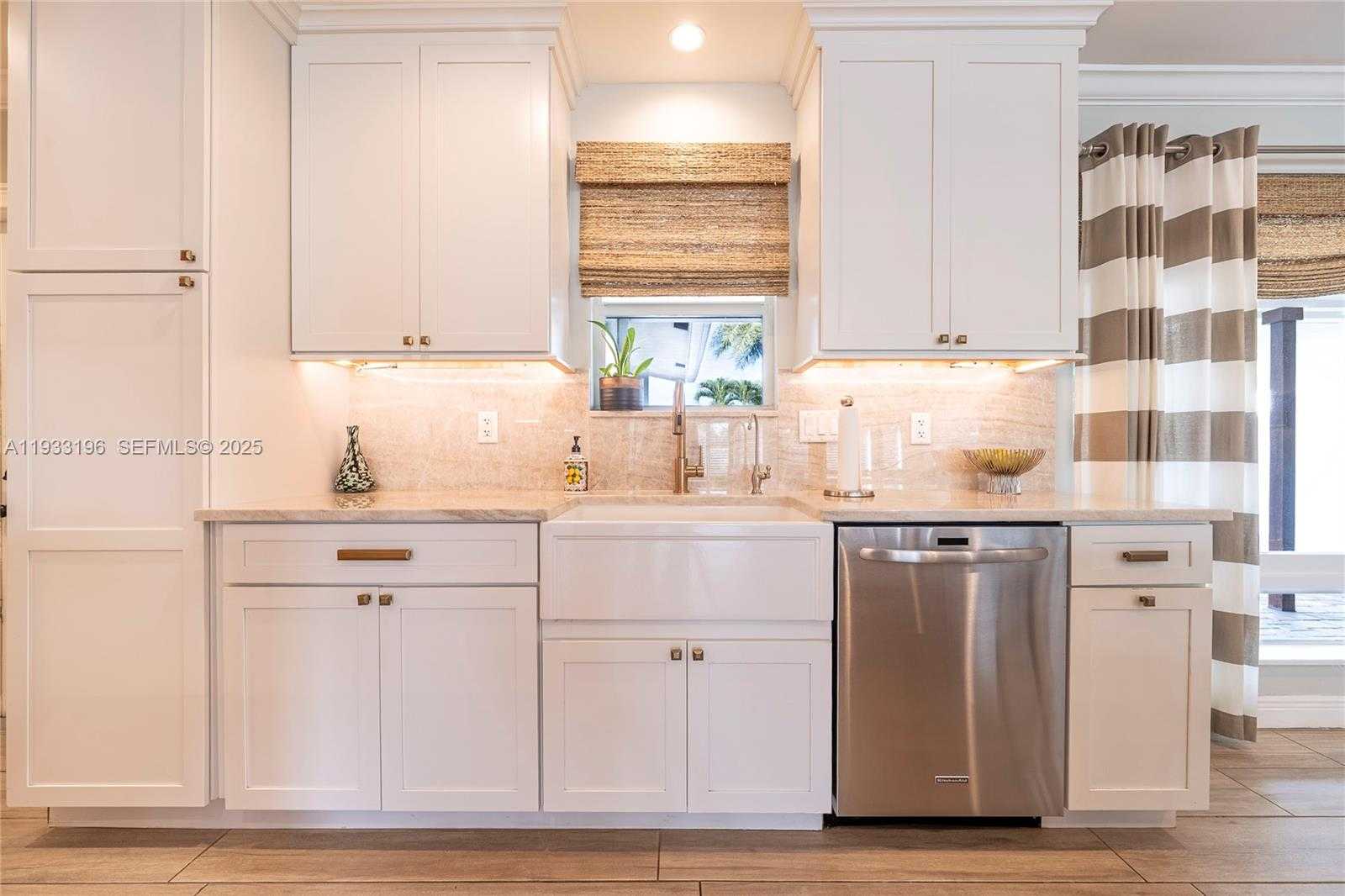 Small Image of 2832 NORTH EAST 34TH ST, Lighthouse Point Number 23