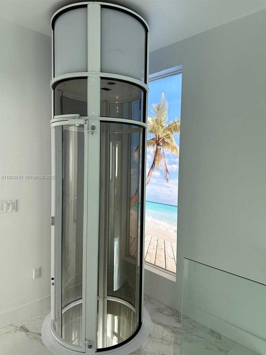 Small Image of 94825 94825, Key Largo Number 5