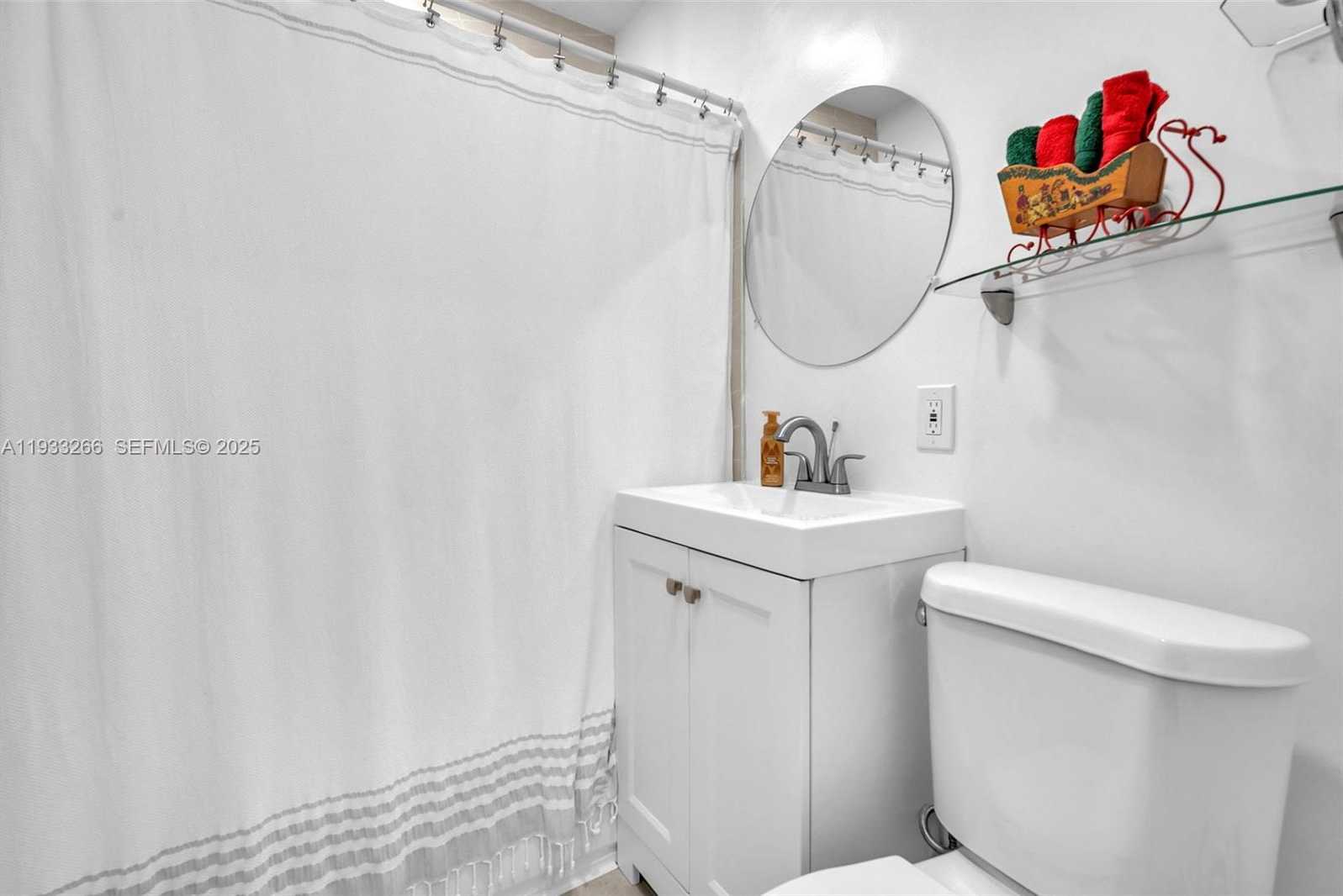 Small Image of 14140 NORTH EAST 10TH AVE, North Miami Number 14