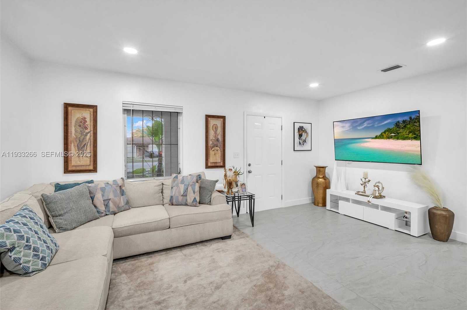 Small Image of 14140 NORTH EAST 10TH AVE, North Miami Number 5