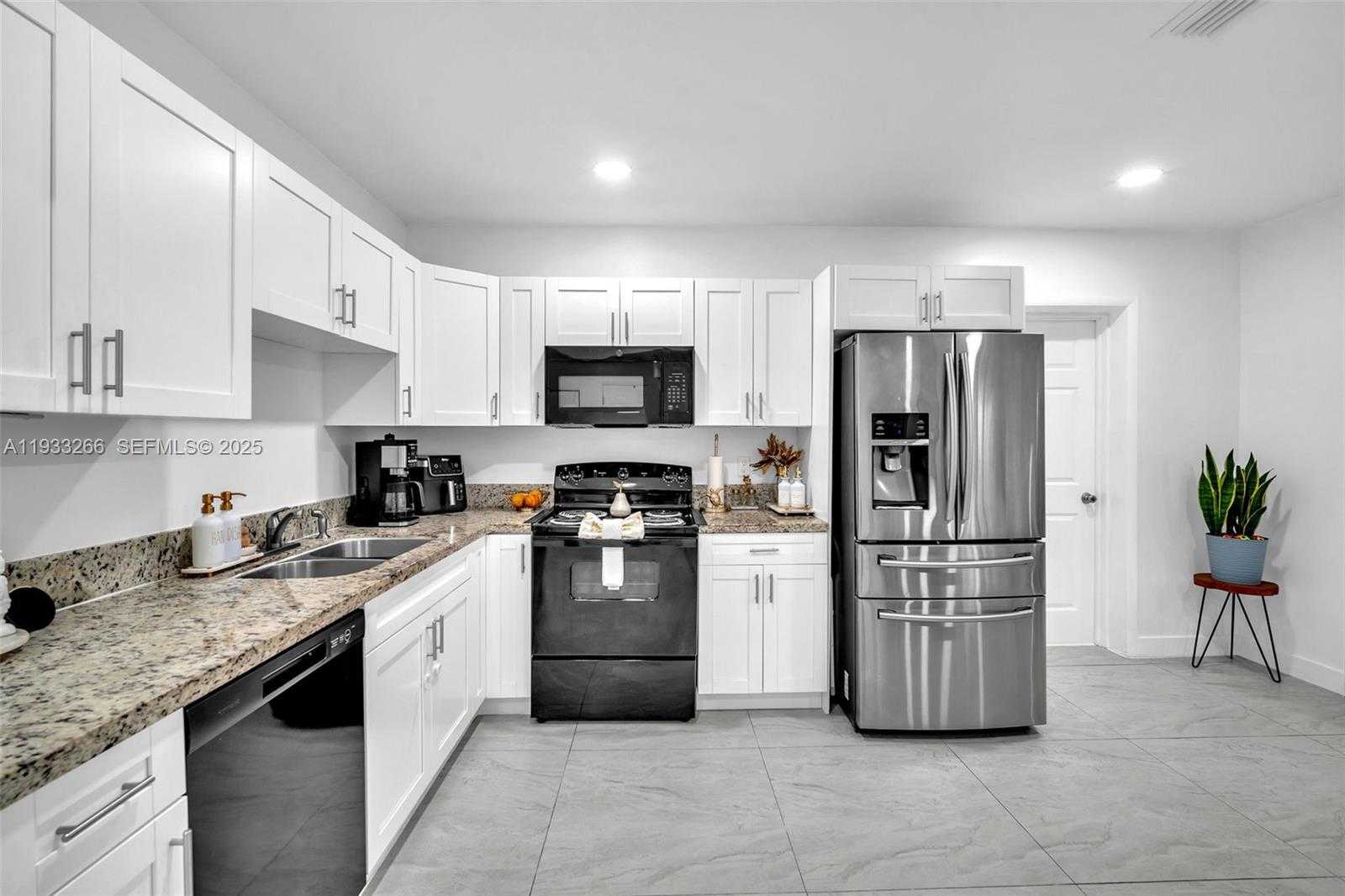 Small Image of 14140 NORTH EAST 10TH AVE, North Miami Number 6