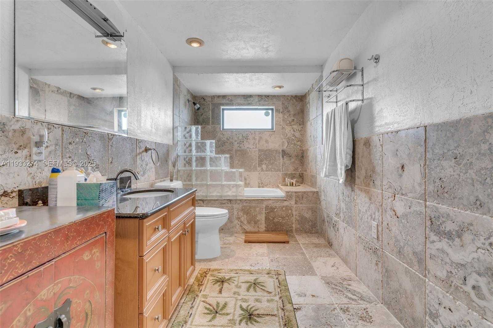 Small Image of 18900 SOUTH WEST 224TH ST, Miami Number 17