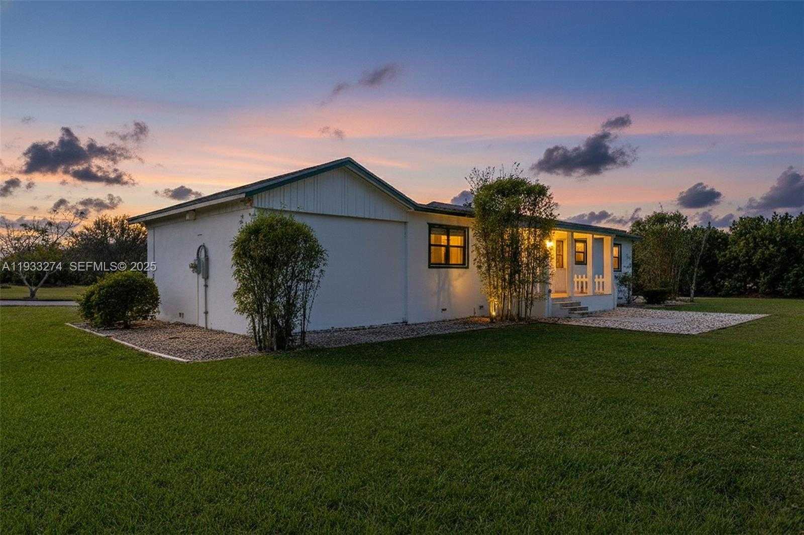 Small Image of 18900 SOUTH WEST 224TH ST, Miami Number 2