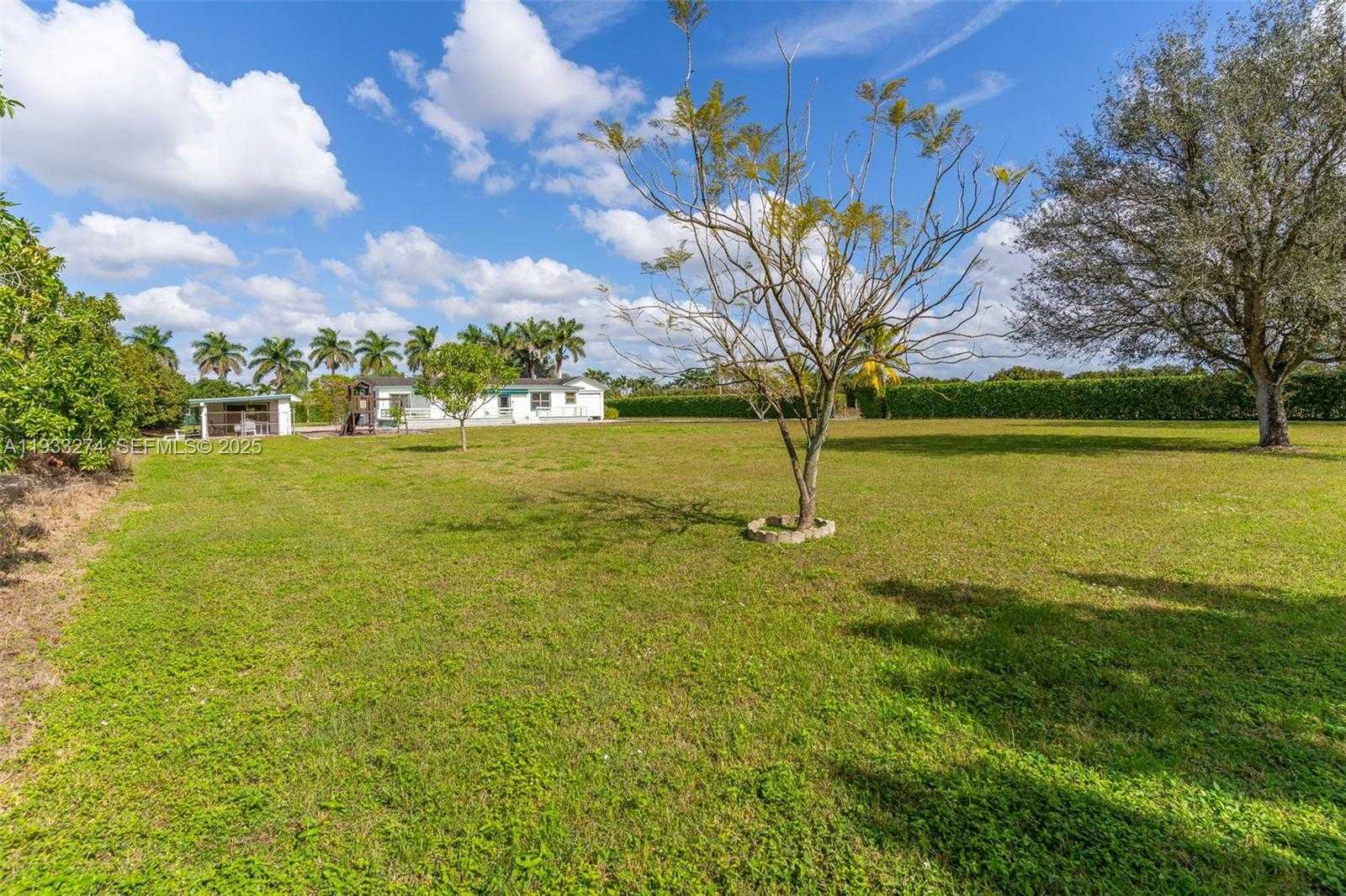 Small Image of 18900 SOUTH WEST 224TH ST, Miami Number 23