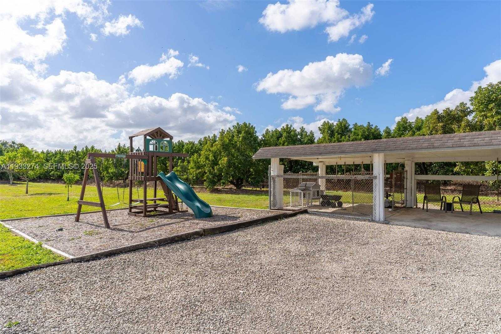 Small Image of 18900 SOUTH WEST 224TH ST, Miami Number 4