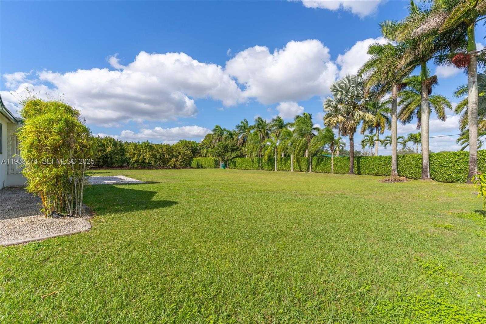 Small Image of 18900 SOUTH WEST 224TH ST, Miami Number 6