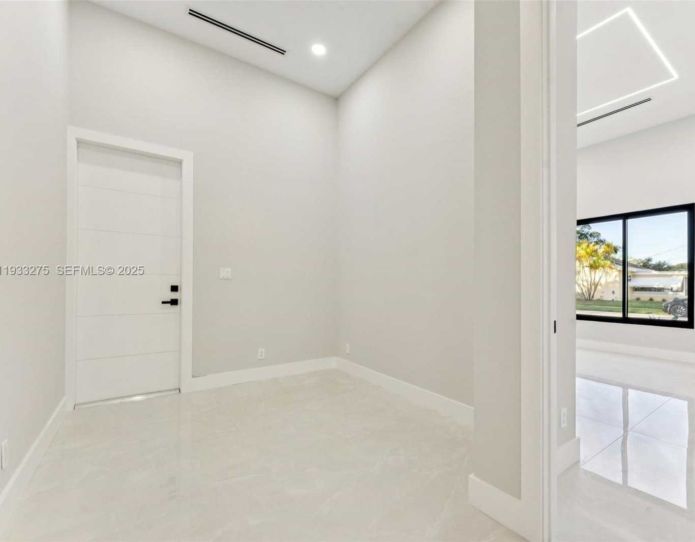 Small Image of 1304 SOUTH EAST 10TH TER, Deerfield Beach Number 16