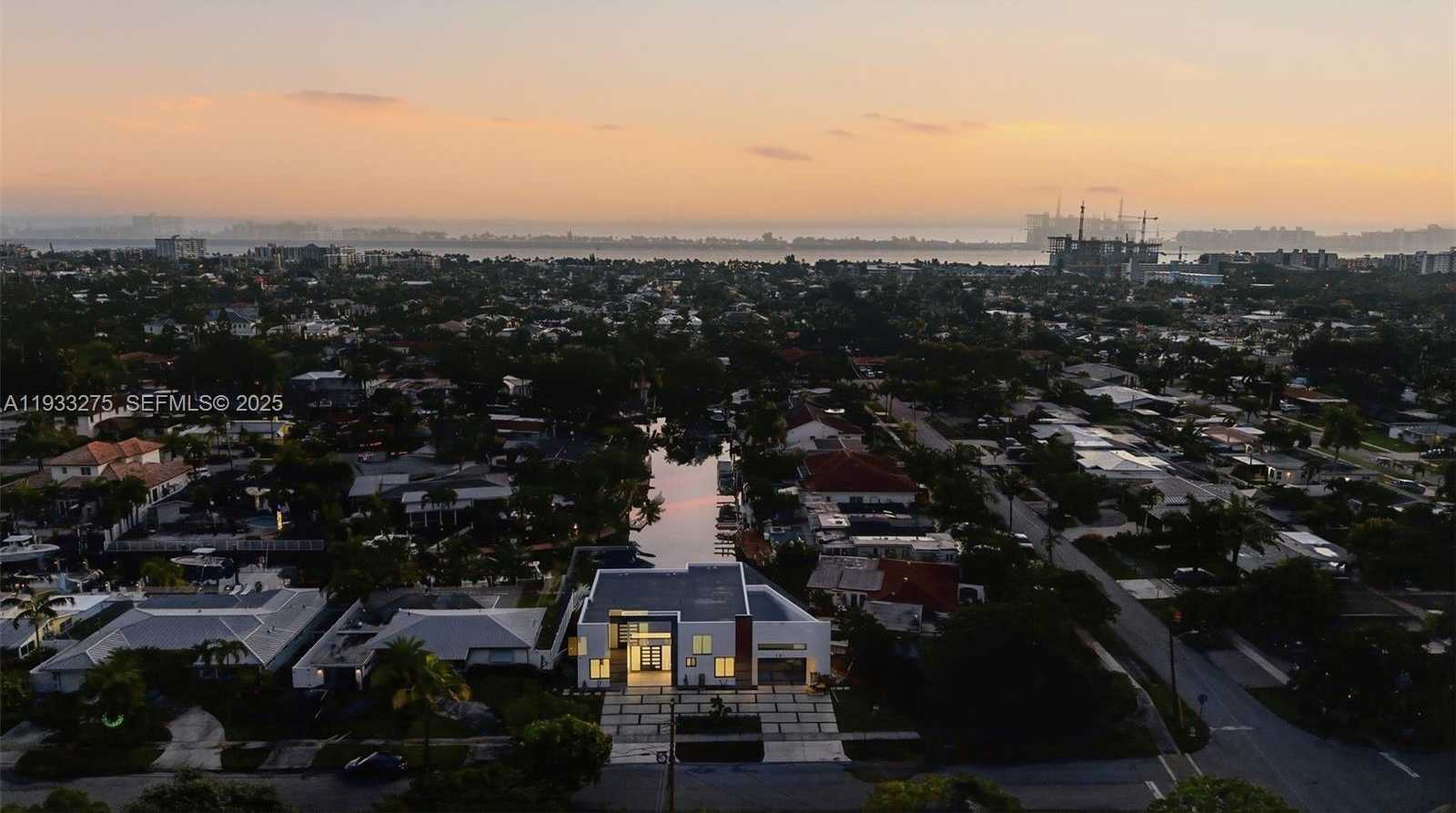 Small Image of 1304 SOUTH EAST 10TH TER, Deerfield Beach Number 23