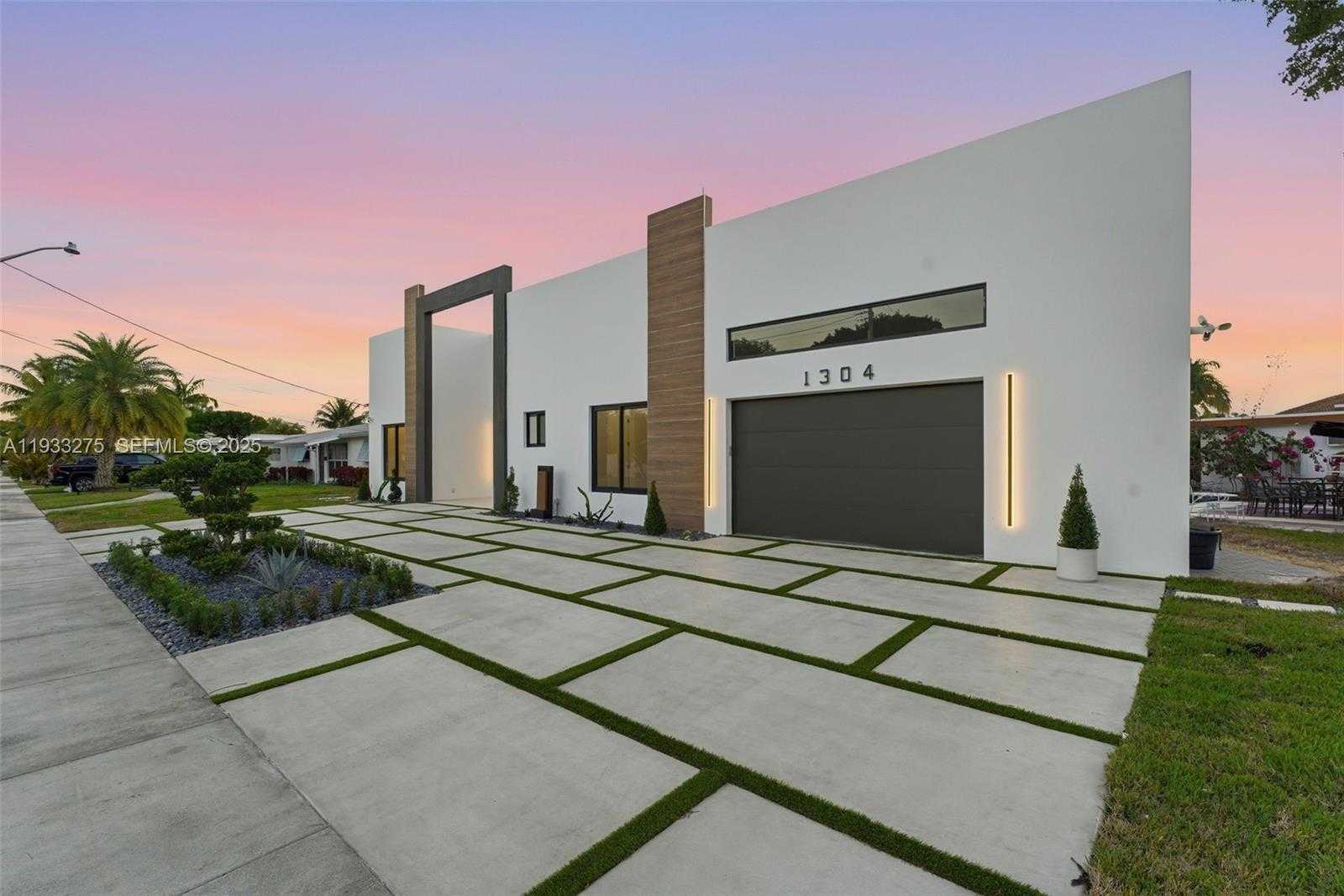 Small Image of 1304 SOUTH EAST 10TH TER, Deerfield Beach Number 3