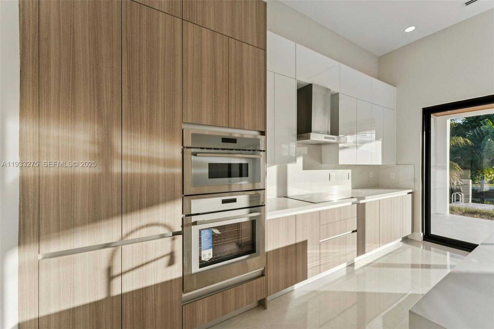 Small Image of 1304 SOUTH EAST 10TH TER, Deerfield Beach Number 8