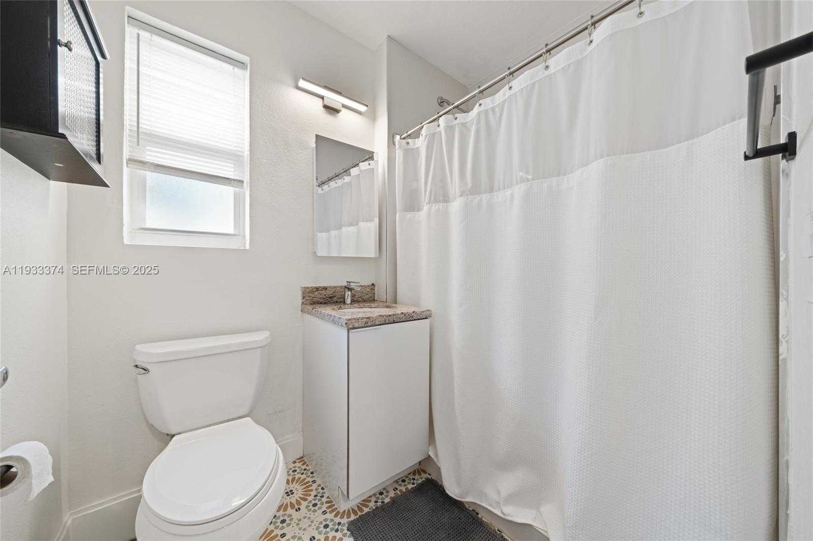 Small Image of 272 NORTH WEST 42ND ST, Miami Number 11