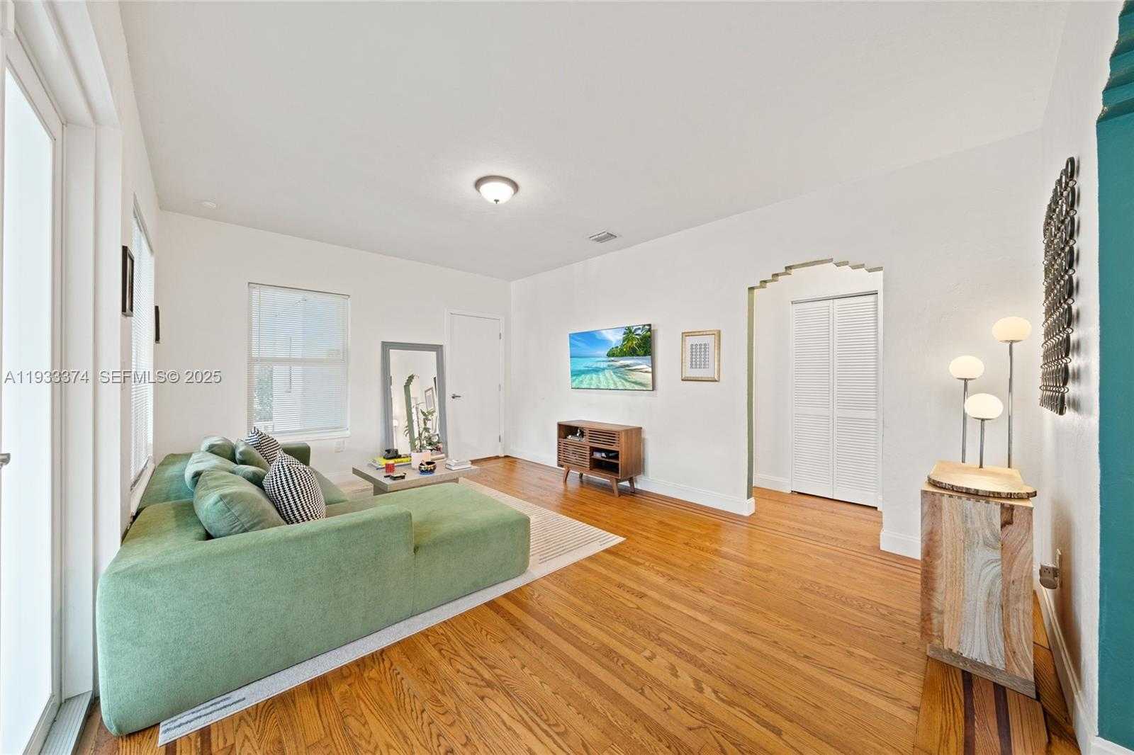 Small Image of 272 NORTH WEST 42ND ST, Miami Number 3