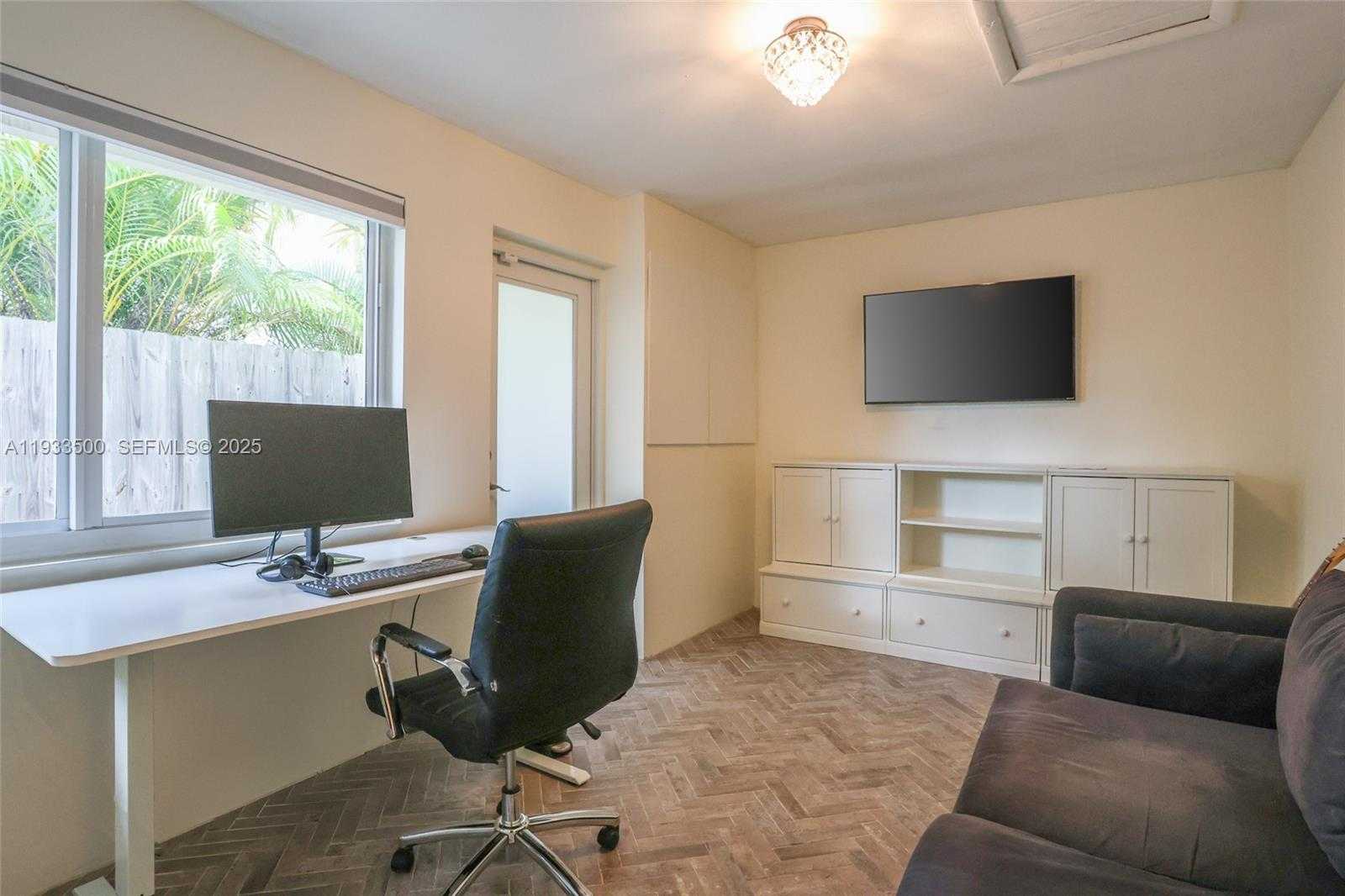 Small Image of 1707 NORTH EAST 52ND ST, Fort Lauderdale Number 10