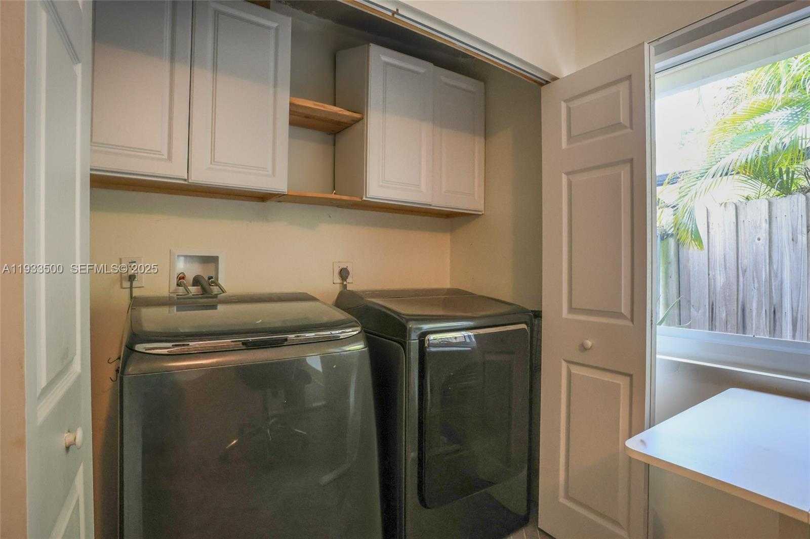 Small Image of 1707 NORTH EAST 52ND ST, Fort Lauderdale Number 11