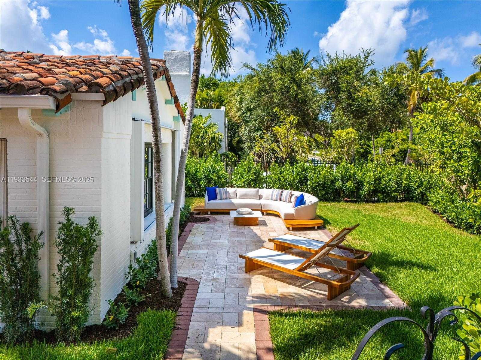 Small Image of 3500 FLAMINGO DR, Miami Beach Number 11