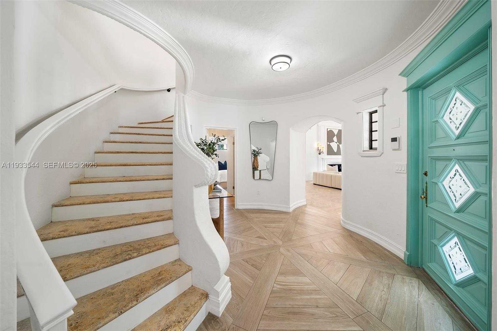 Small Image of 3500 FLAMINGO DR, Miami Beach Number 13