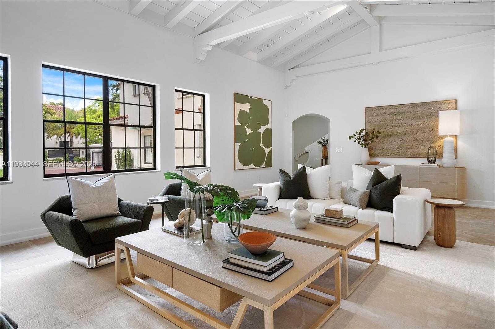 Small Image of 3500 FLAMINGO DR, Miami Beach Number 15