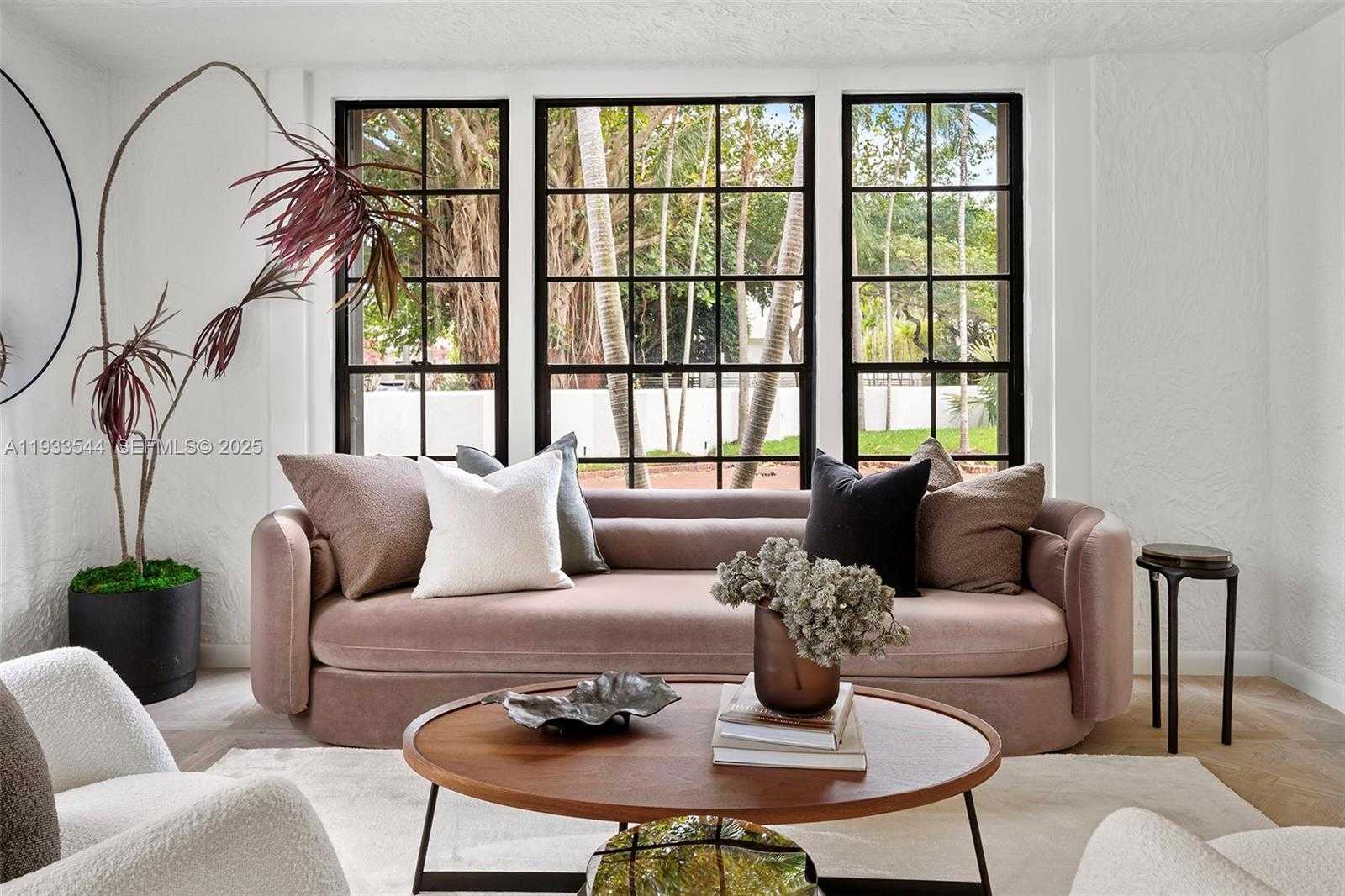 Small Image of 3500 FLAMINGO DR, Miami Beach Number 19