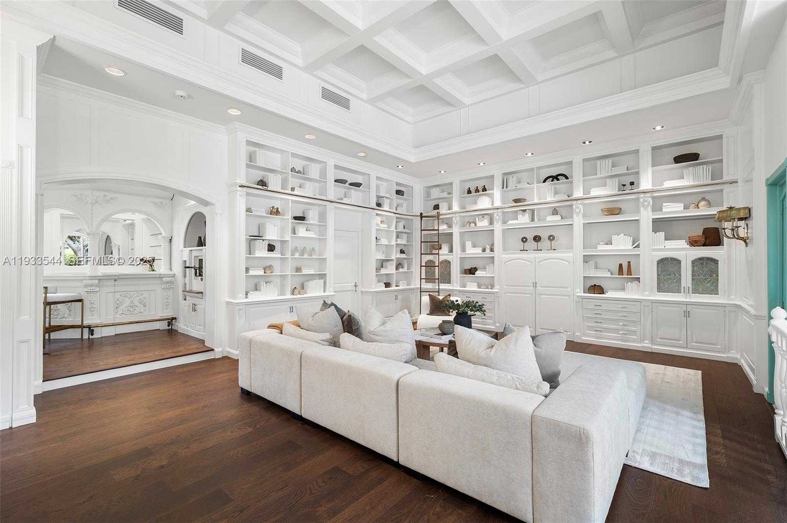 Small Image of 3500 FLAMINGO DR, Miami Beach Number 25