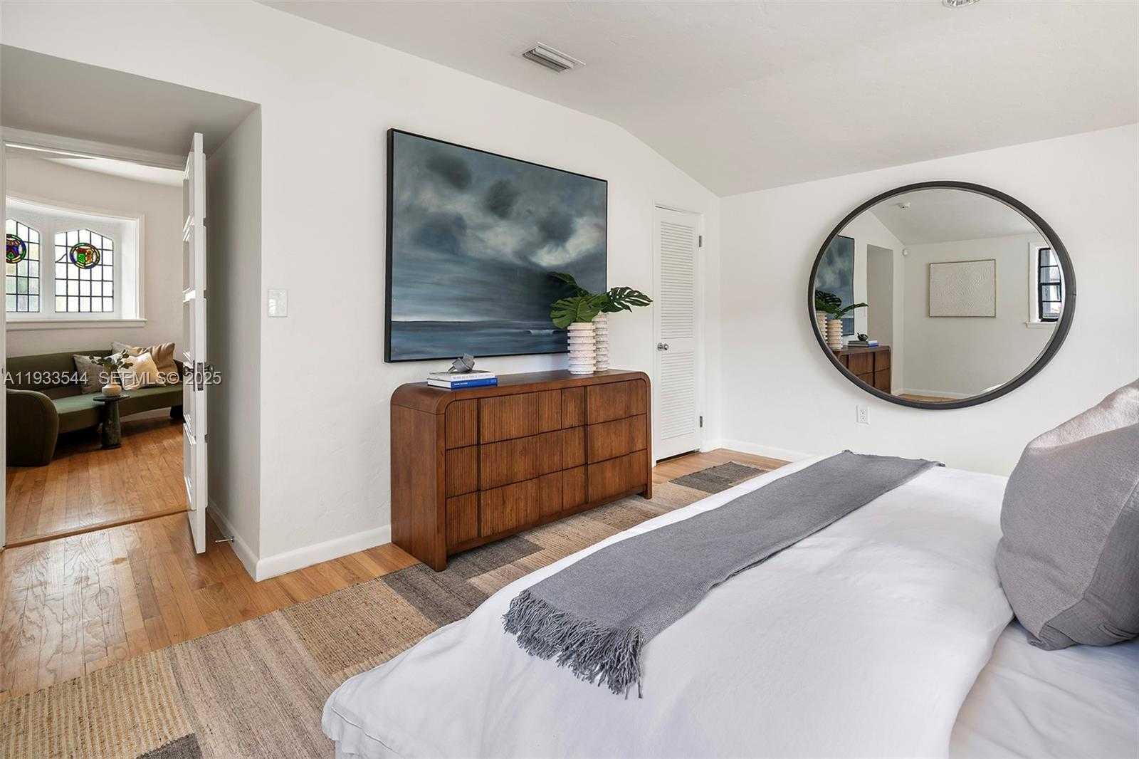 Small Image of 3500 FLAMINGO DR, Miami Beach Number 37