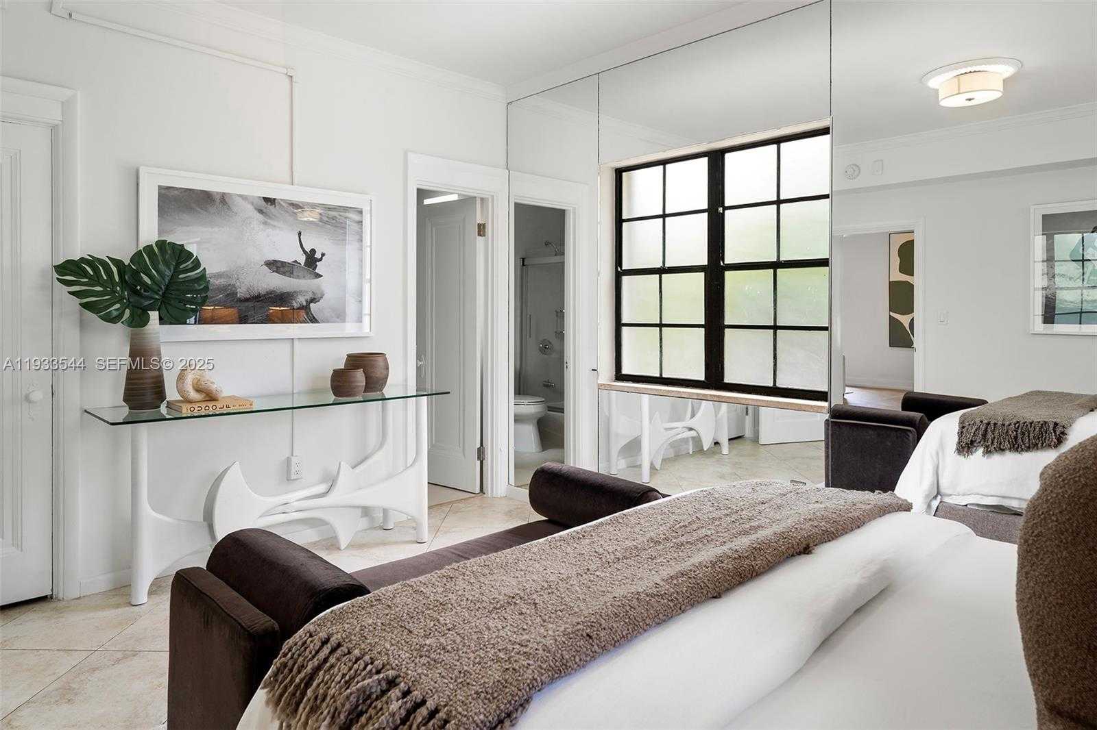 Small Image of 3500 FLAMINGO DR, Miami Beach Number 49