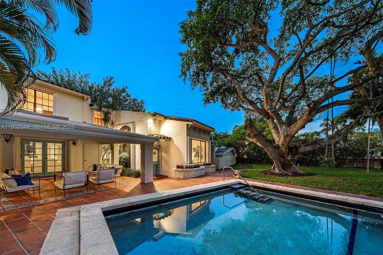 Small Image of 3500 FLAMINGO DR, Miami Beach Number 56