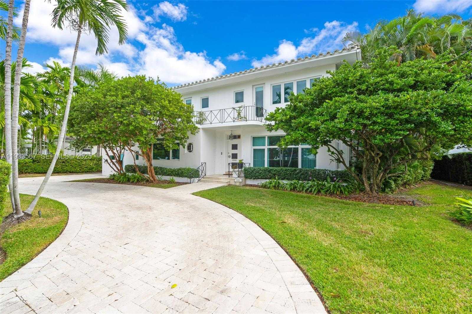 Small Image of 5965 ALTON RD, Miami Beach Number 10