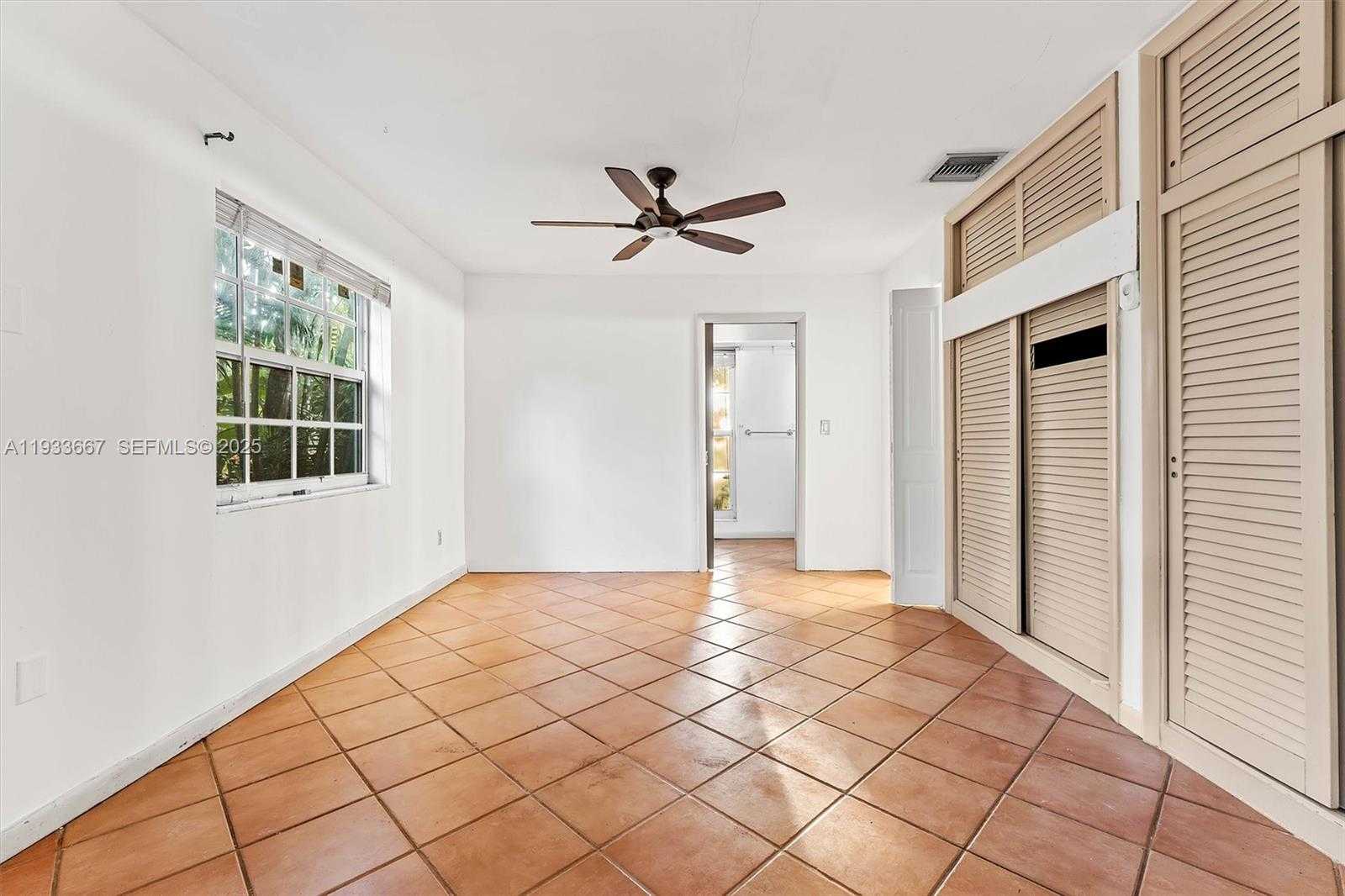 Small Image of 11770 GRIFFING BLVD, Biscayne Park Number 12