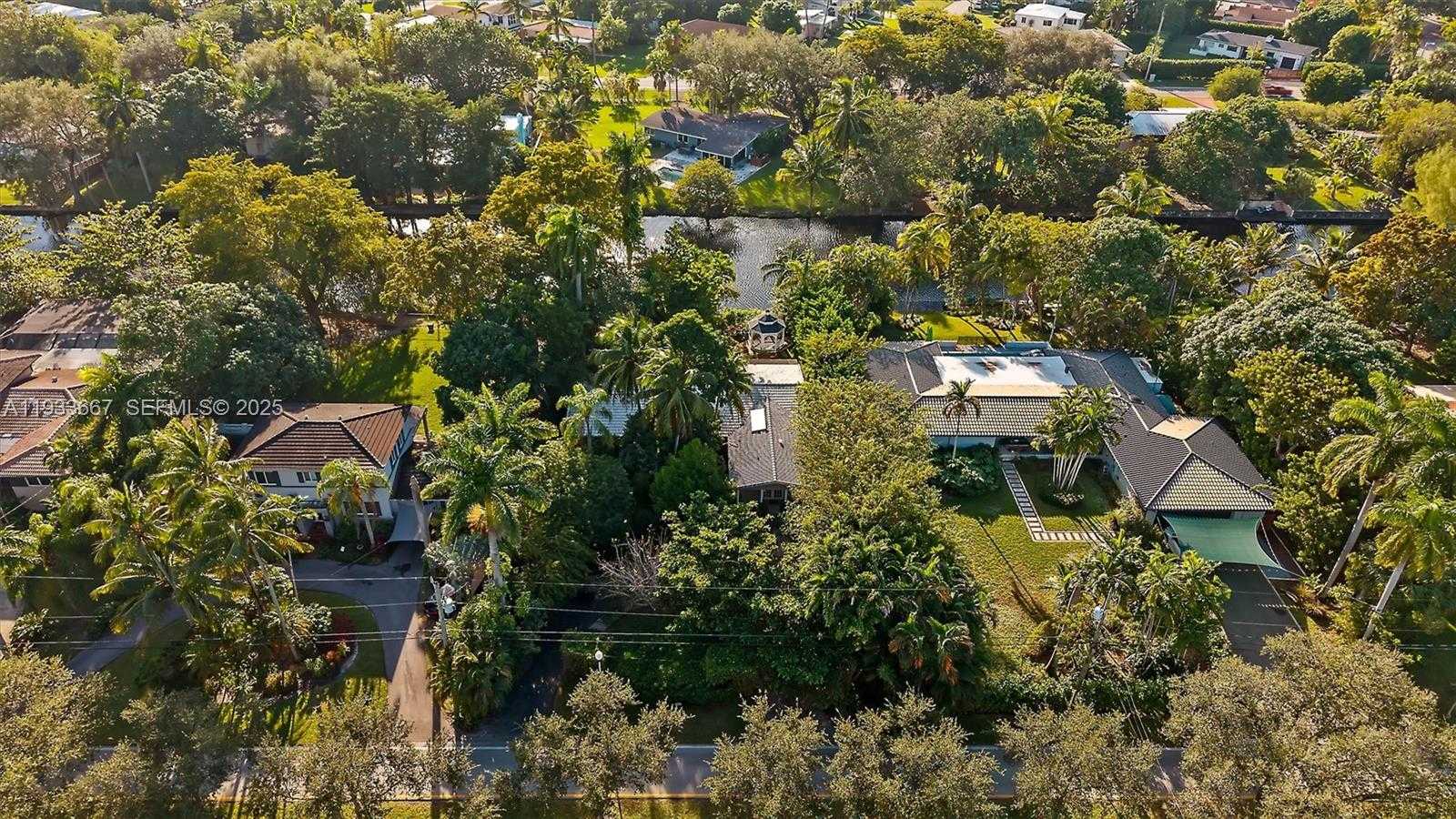 Small Image of 11770 GRIFFING BLVD, Biscayne Park Number 32