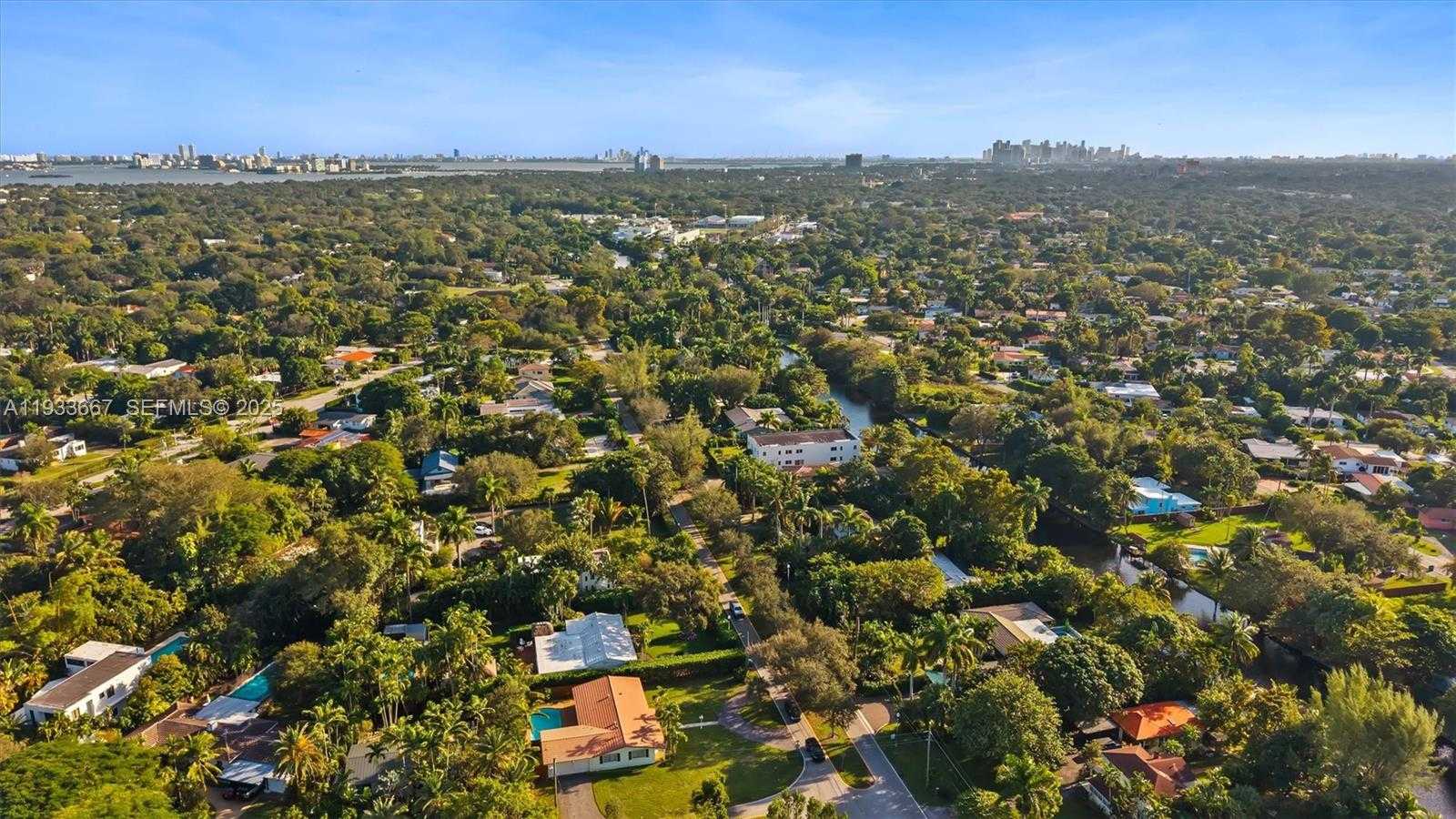 Small Image of 11770 GRIFFING BLVD, Biscayne Park Number 33