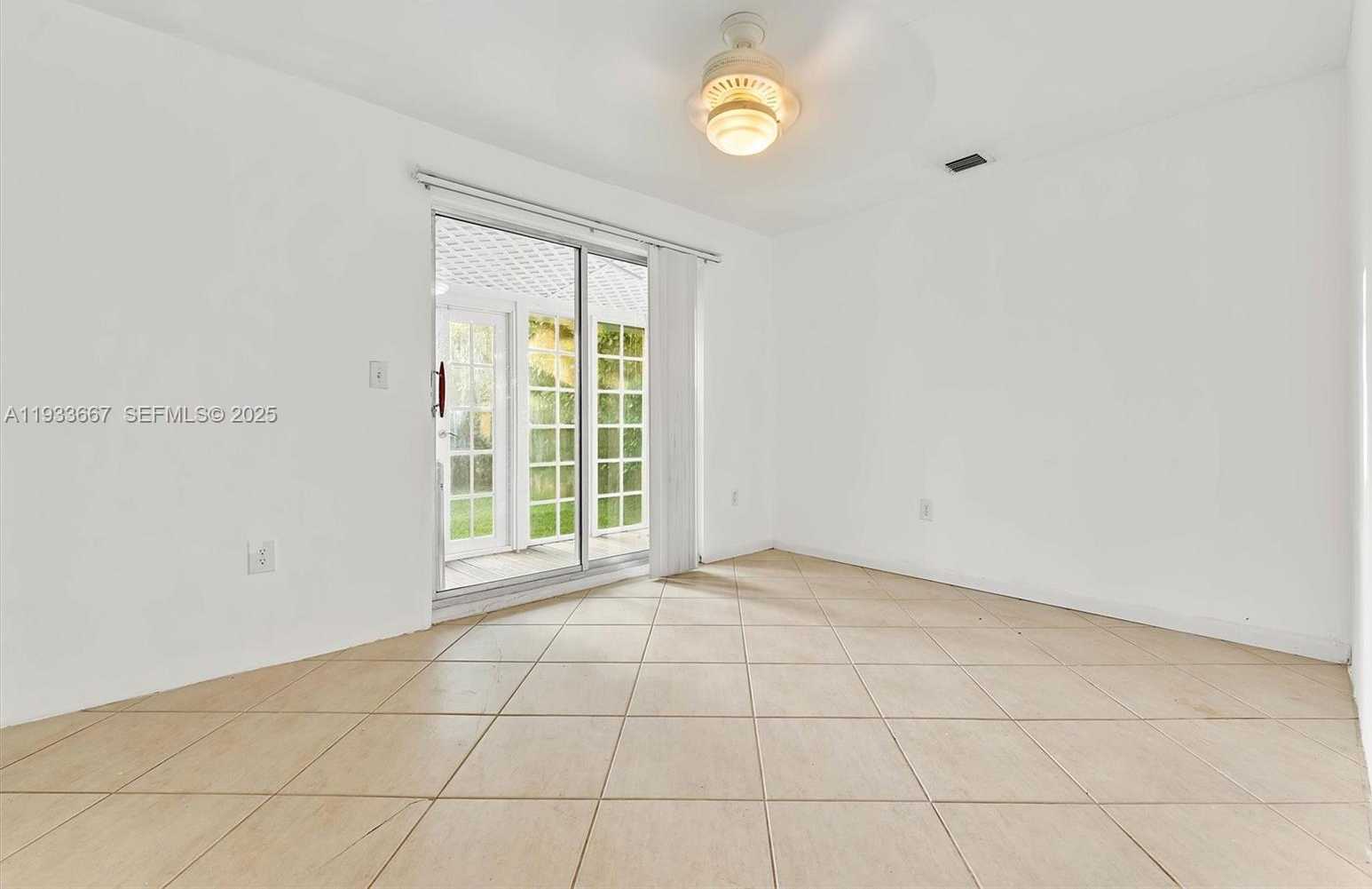 Small Image of 11770 GRIFFING BLVD, Biscayne Park Number 37