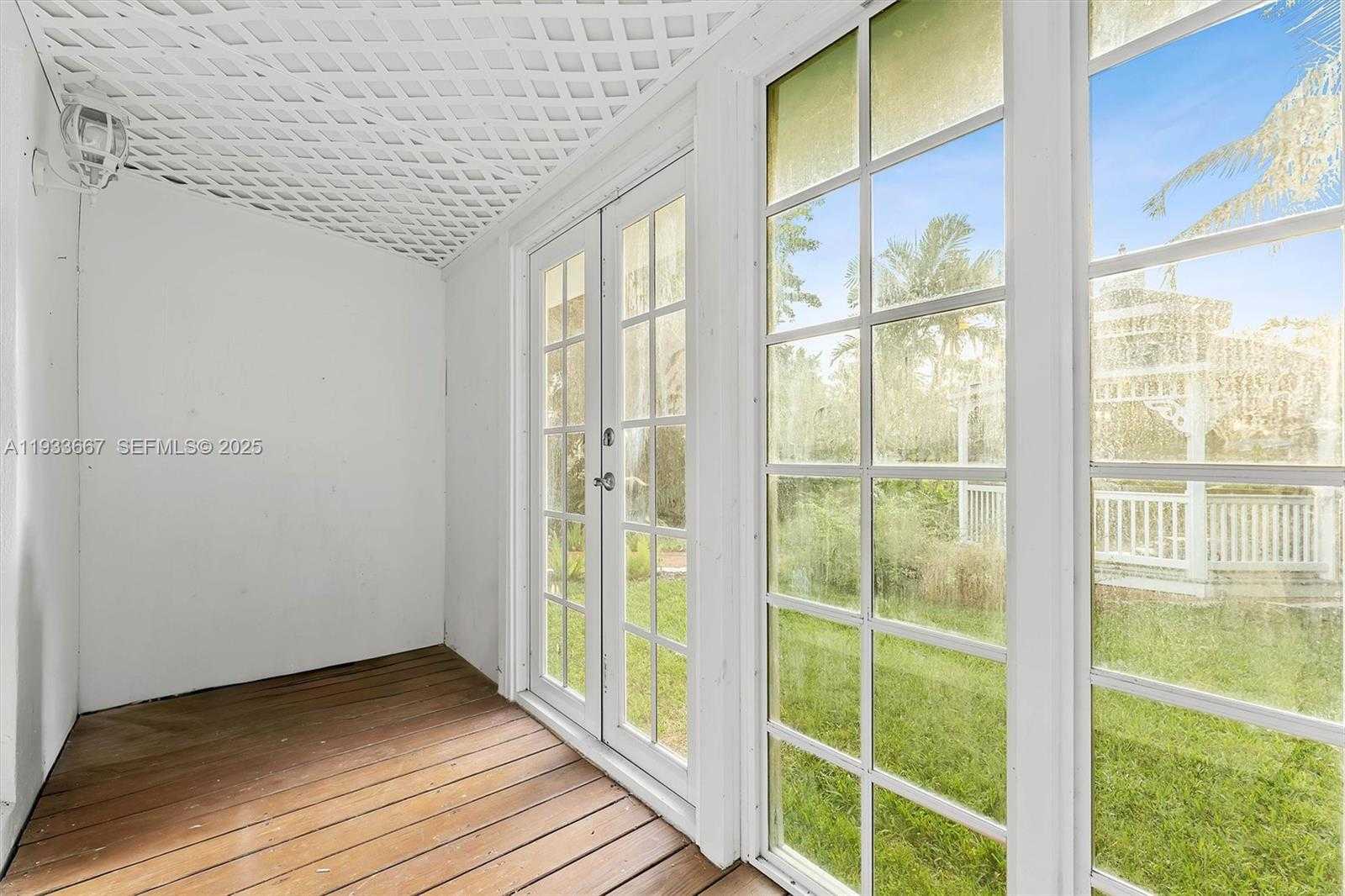 Small Image of 11770 GRIFFING BLVD, Biscayne Park Number 39