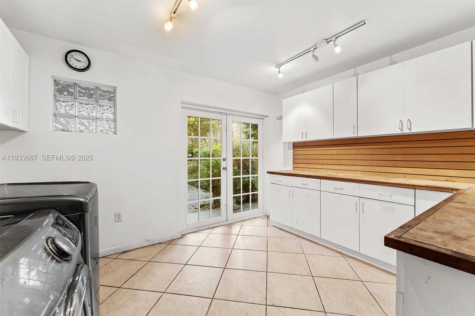 Small Image of 11770 GRIFFING BLVD, Biscayne Park Number 43