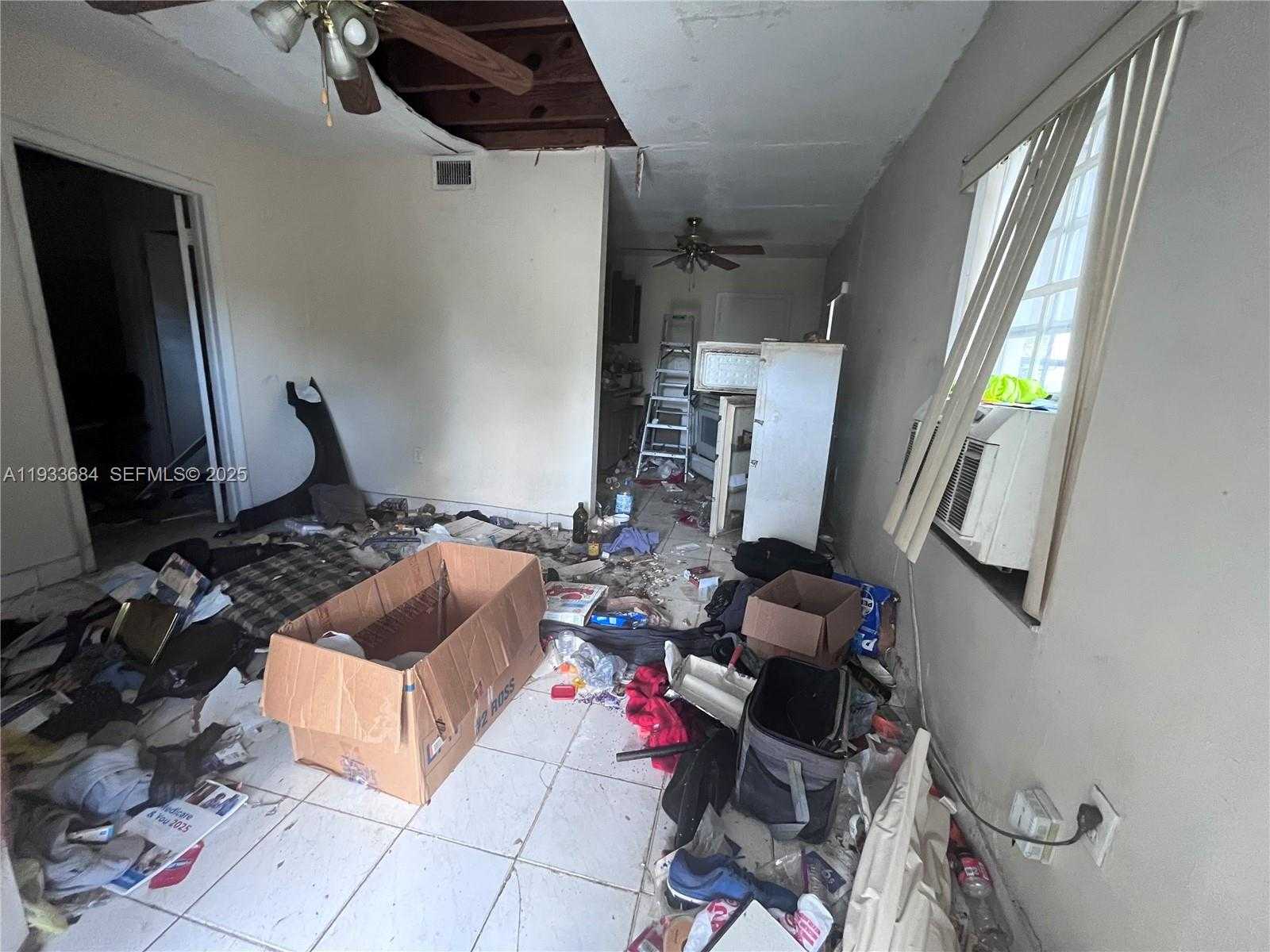 Small Image of 3271 NORTH WEST 102ND ST, Miami Number 12