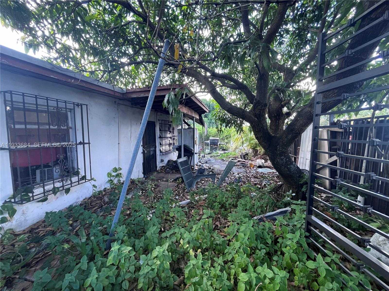 Small Image of 3271 NORTH WEST 102ND ST, Miami Number 5