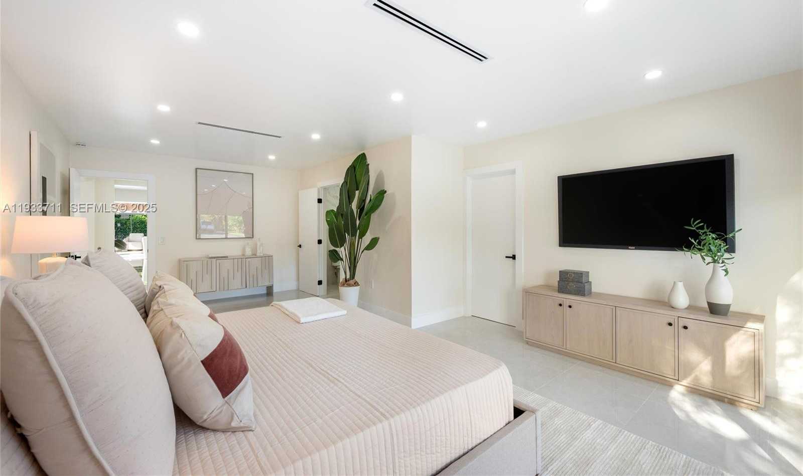 Small Image of 13800 SOUTH WEST 79TH CT, Palmetto Bay Number 14