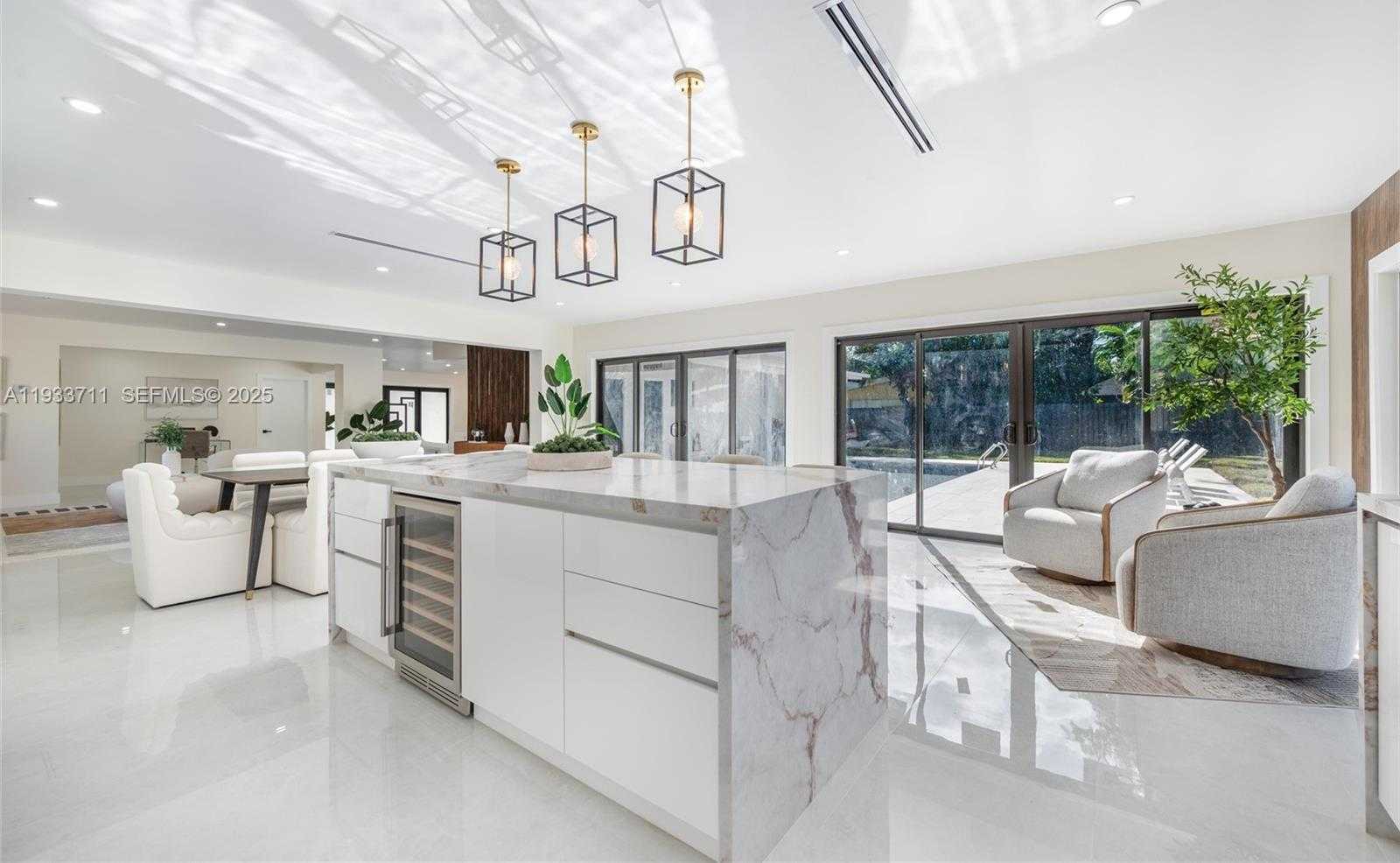 Small Image of 13800 SOUTH WEST 79TH CT, Palmetto Bay Number 3