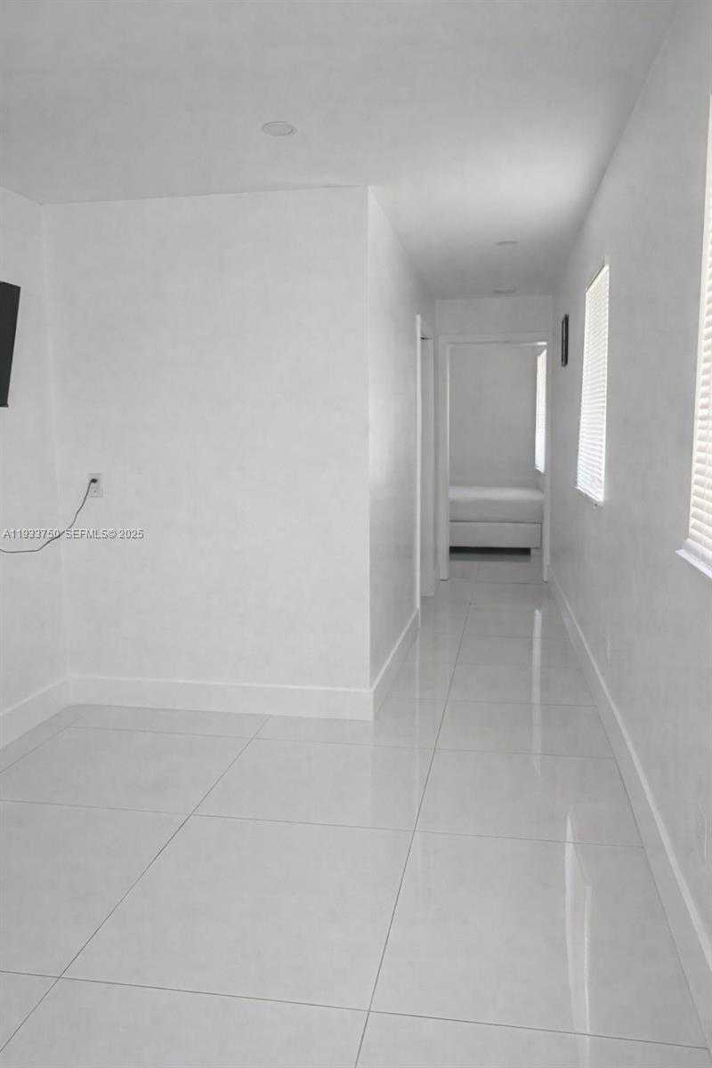 Small Image of 5250 SOUTH WEST 115TH AVE, Miami Number 17