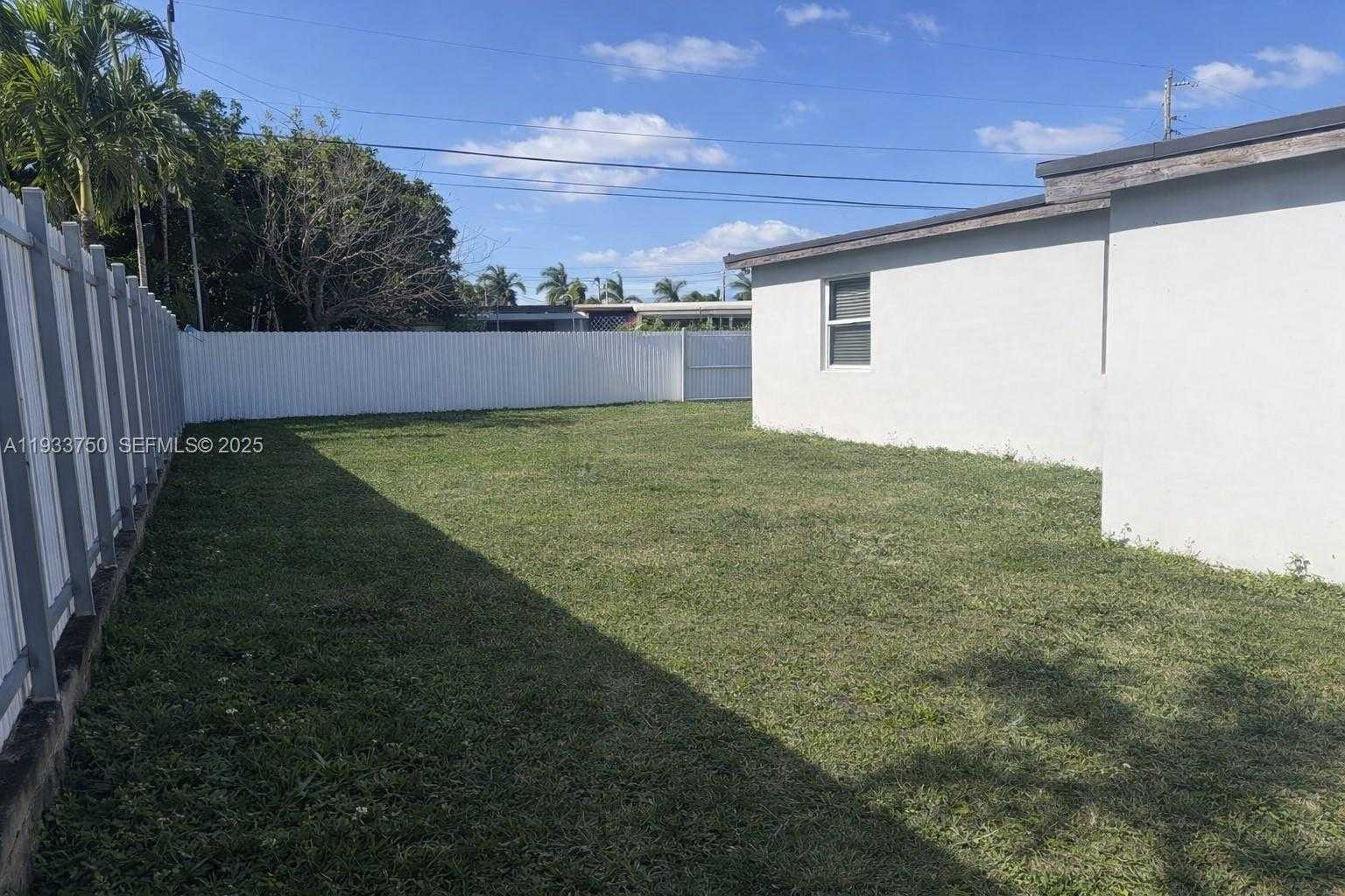 Small Image of 5250 SOUTH WEST 115TH AVE, Miami Number 19