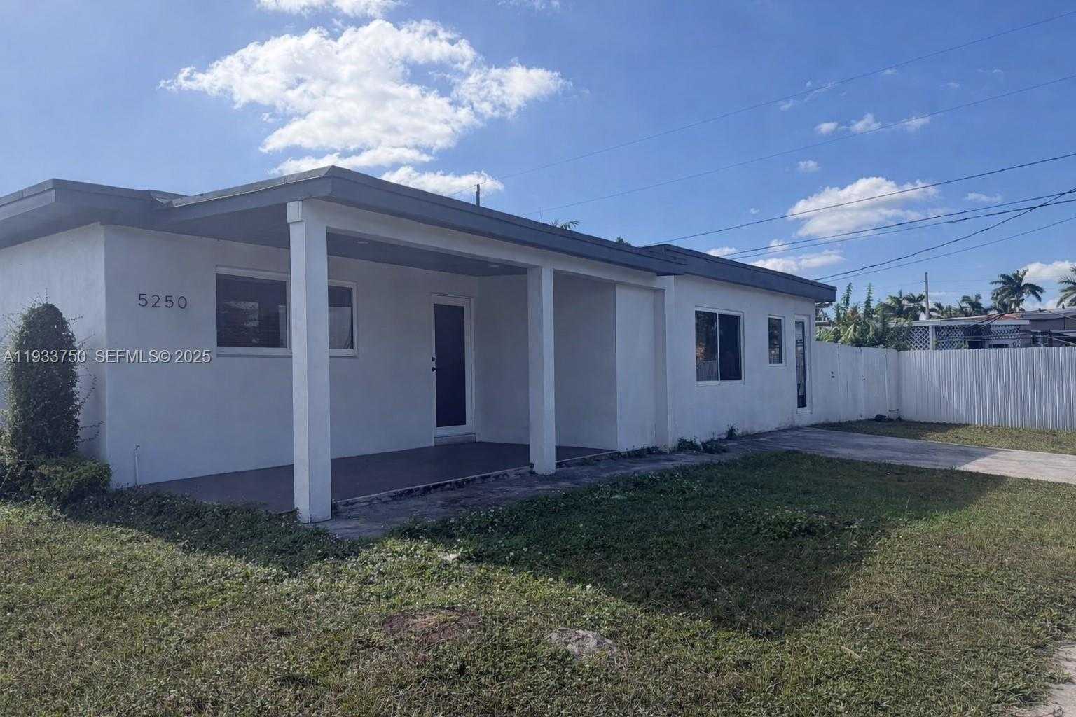 Small Image of 5250 SOUTH WEST 115TH AVE, Miami Number 2