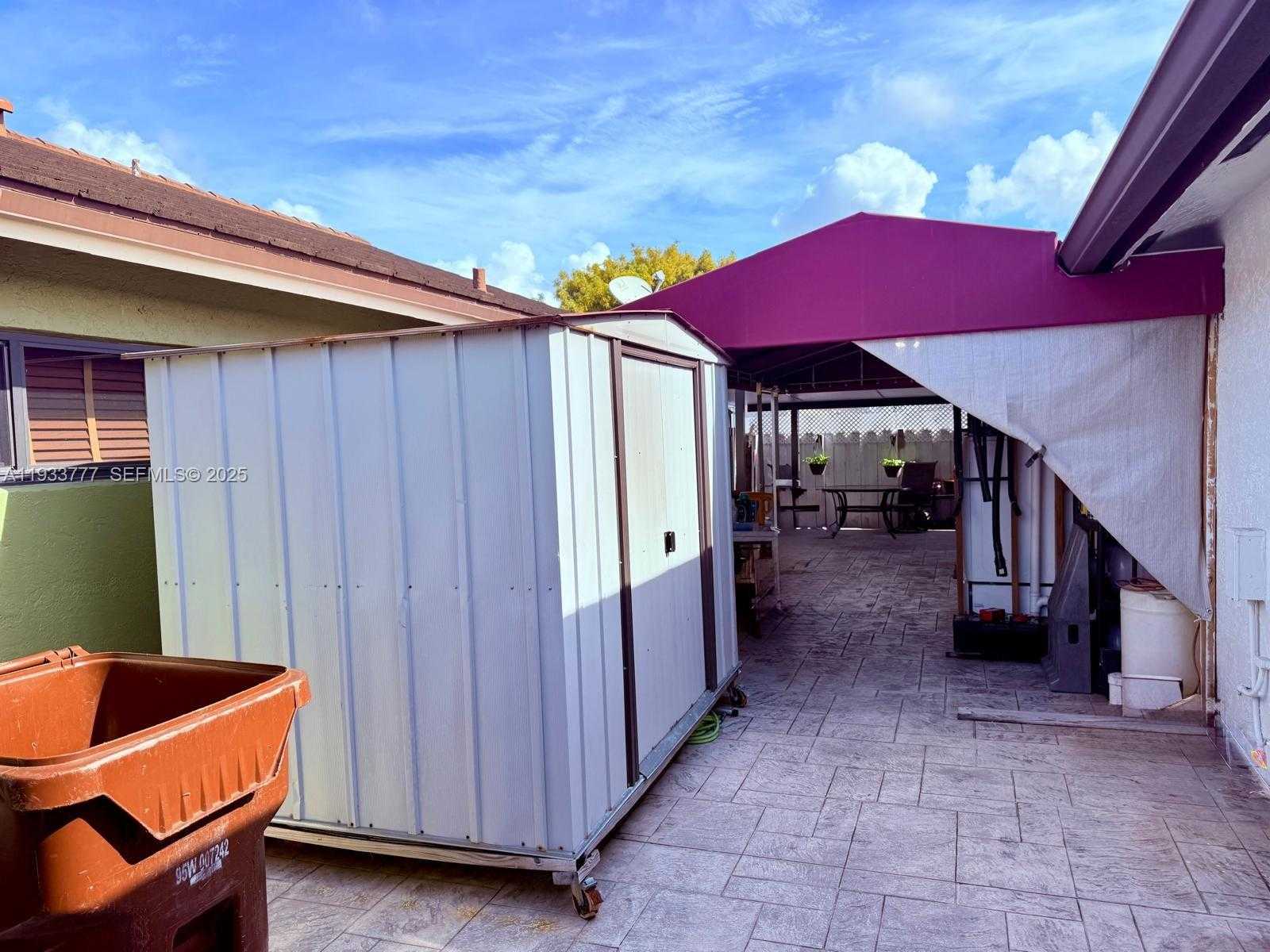 Small Image of 7185 WEST 30TH LN, Hialeah Number 13