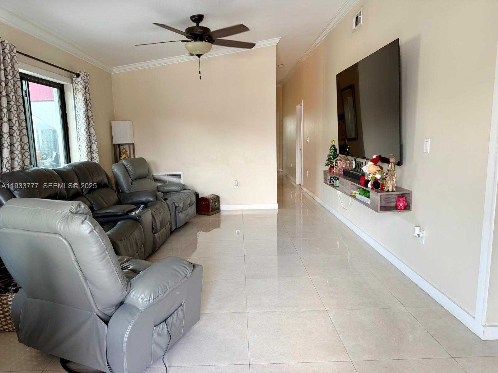 Small Image of 7185 WEST 30TH LN, Hialeah Number 5